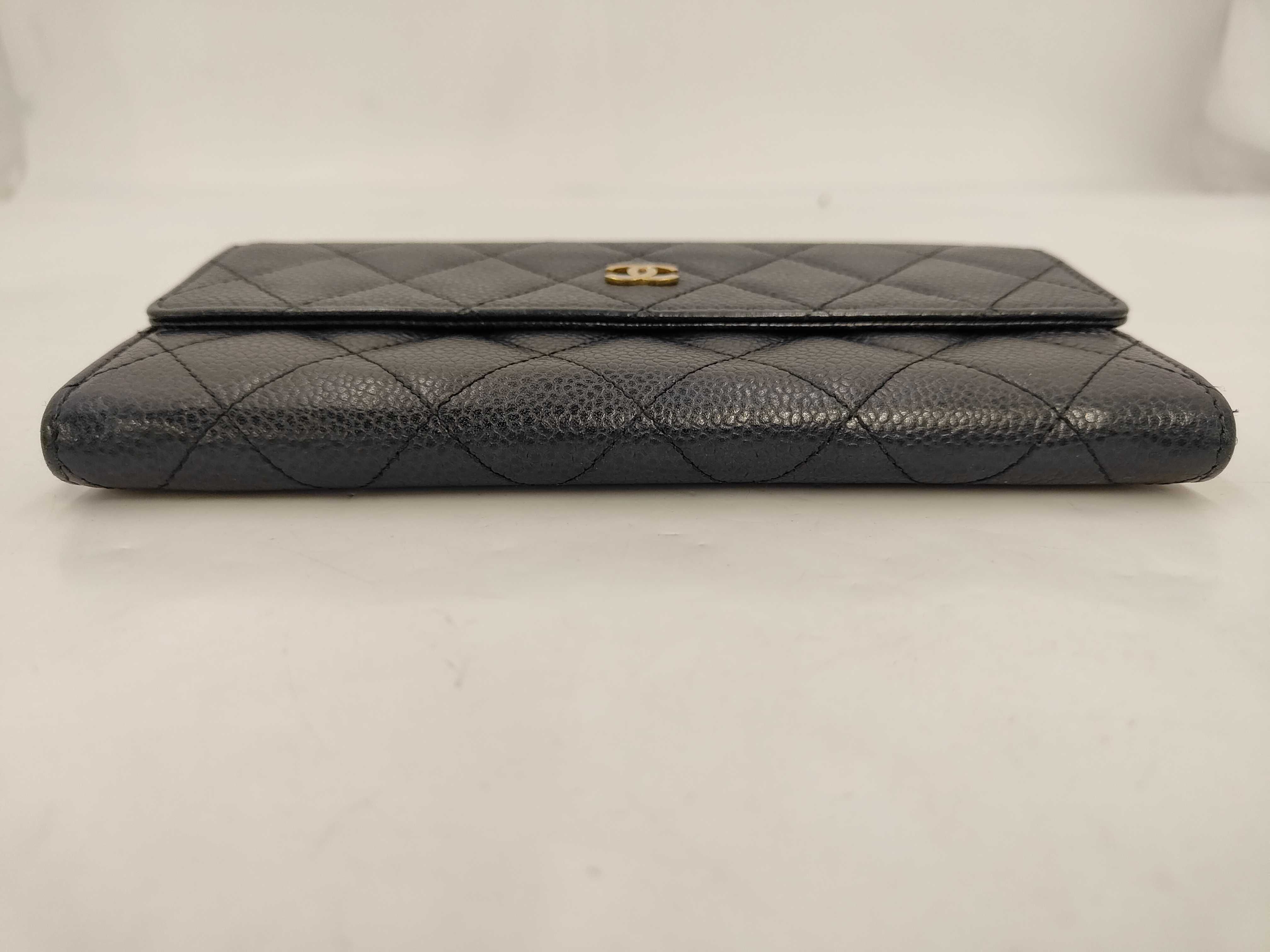 Caviar Skin Matelassé Bi-fold Long Wallet, Seal No. 17 — view 3