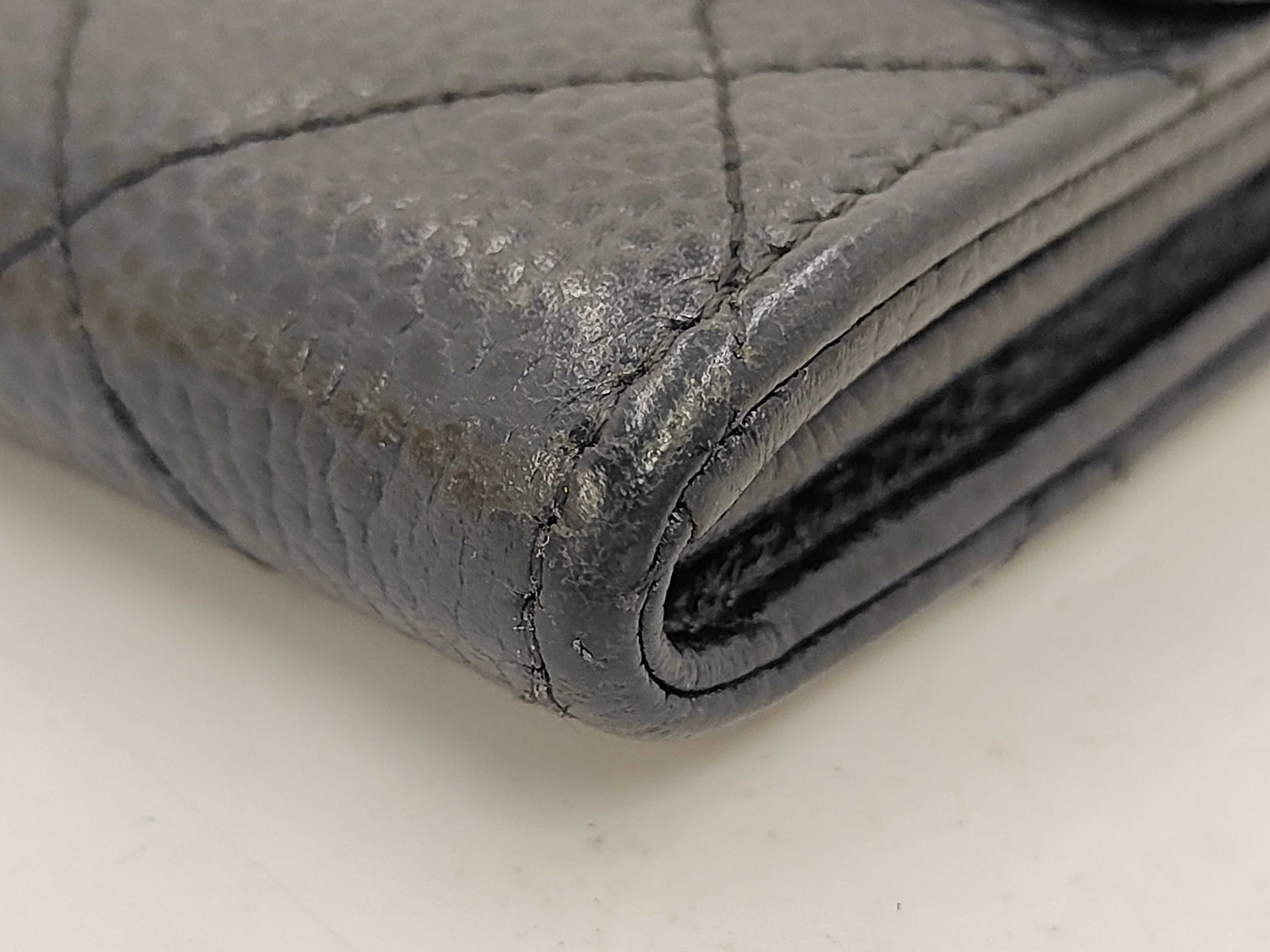 Caviar Skin Matelassé Bi-fold Long Wallet, Seal No. 17 — view 4
