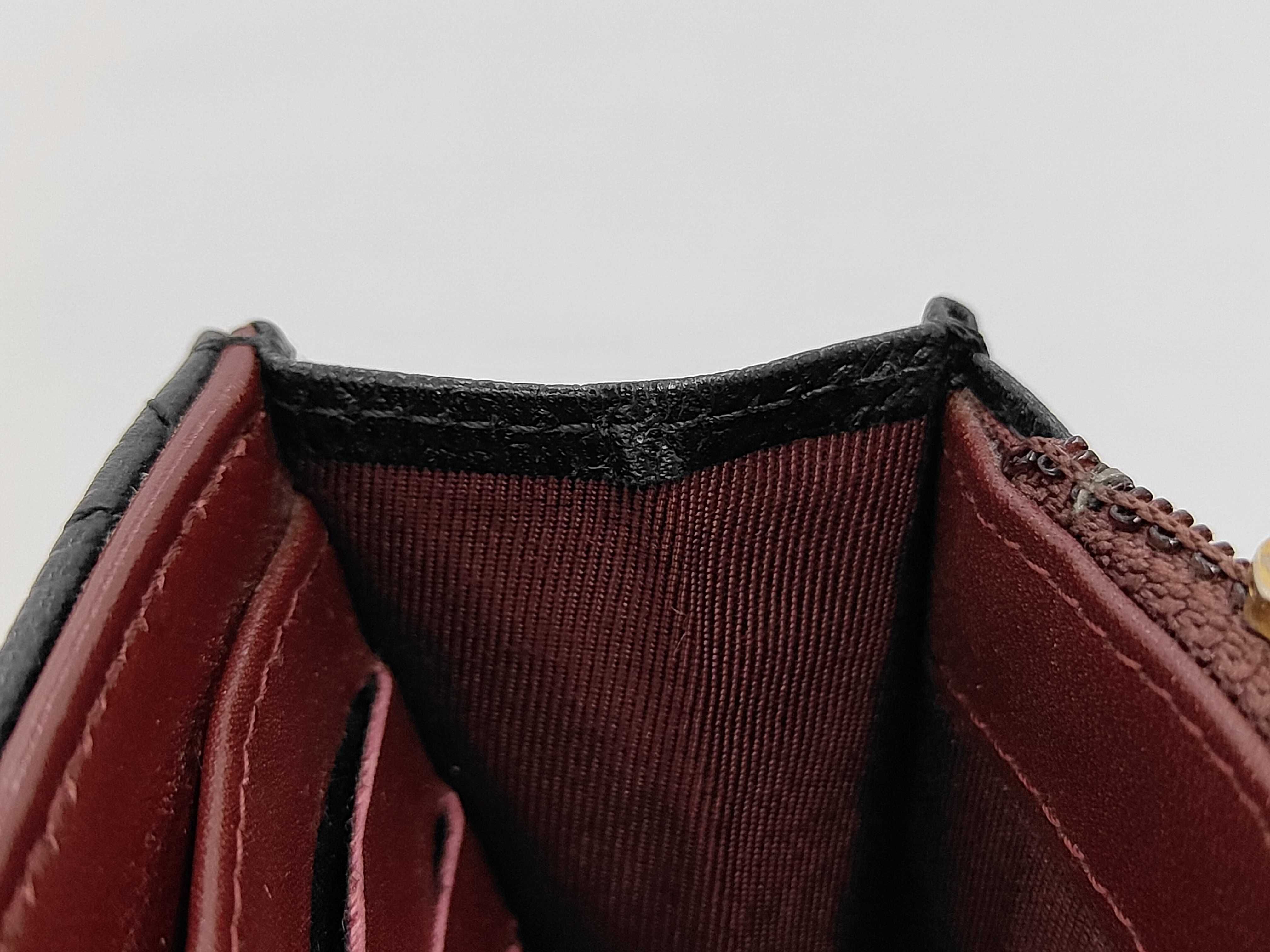 Caviar Skin Matelassé Bi-fold Long Wallet, Seal No. 17 — view 8