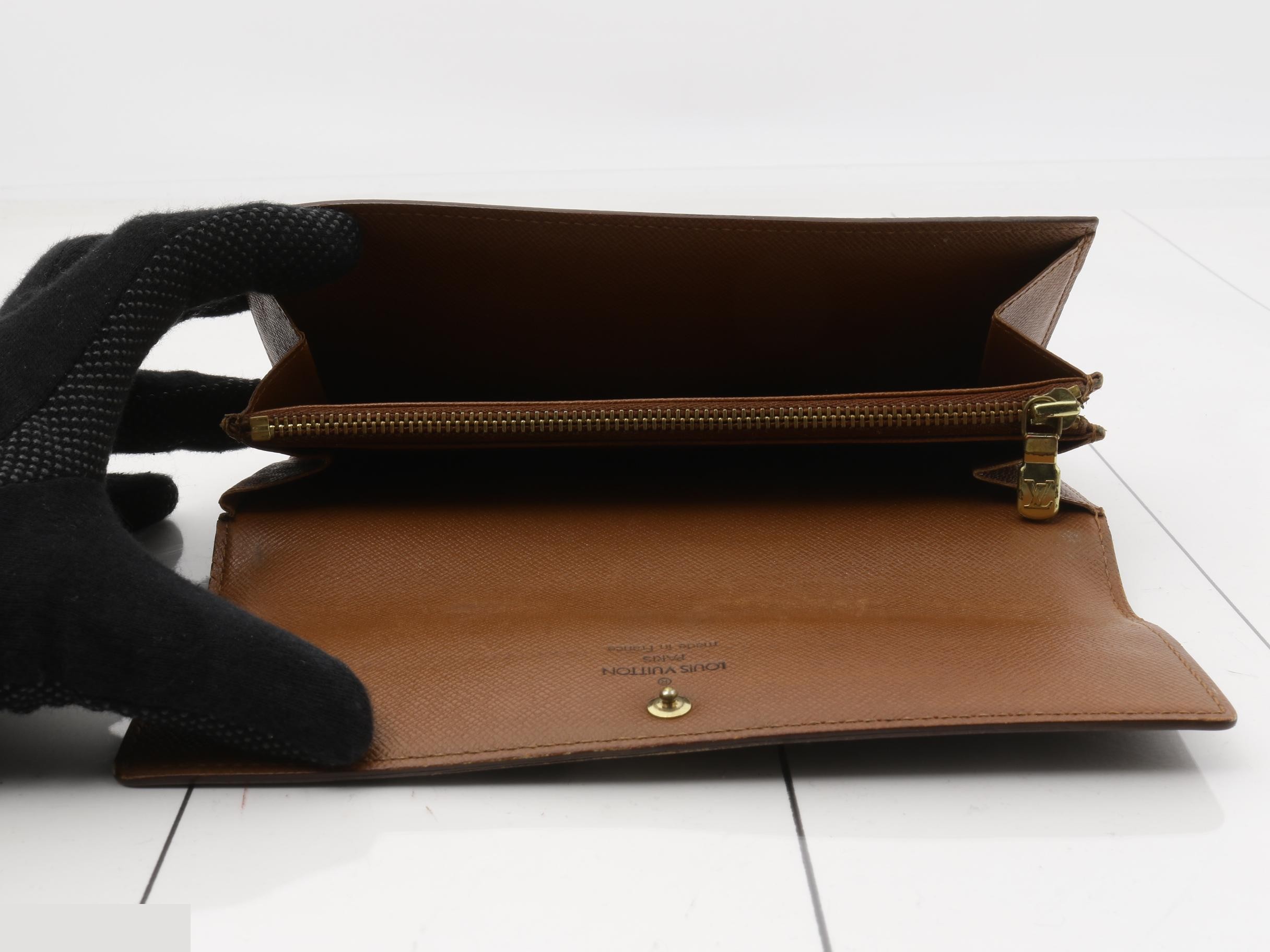 Monogram Pochette Portemonnaie Credit Card (2 cards) — view 4