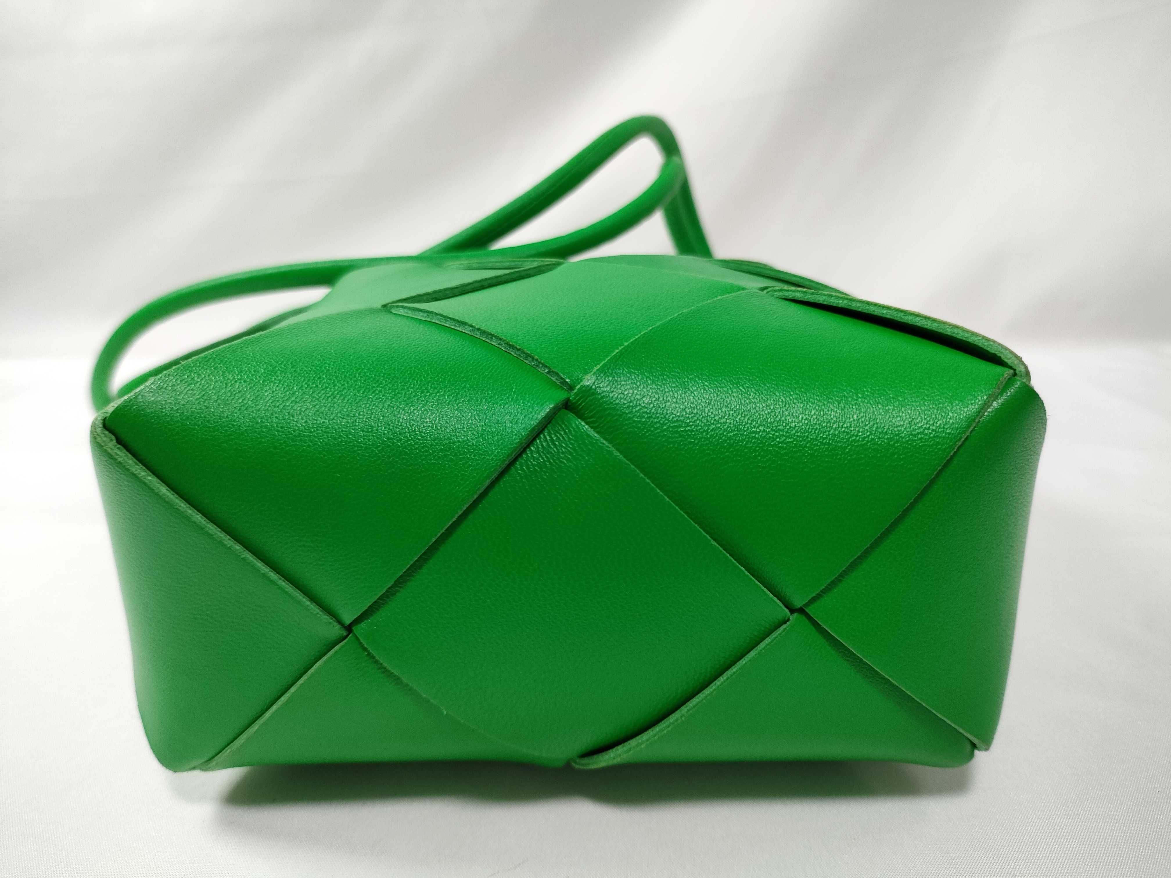 Maxi Intrecciato Mini Cassette Camera Bag Leather Shoulder Bag Green Shoulder Bag — view 3