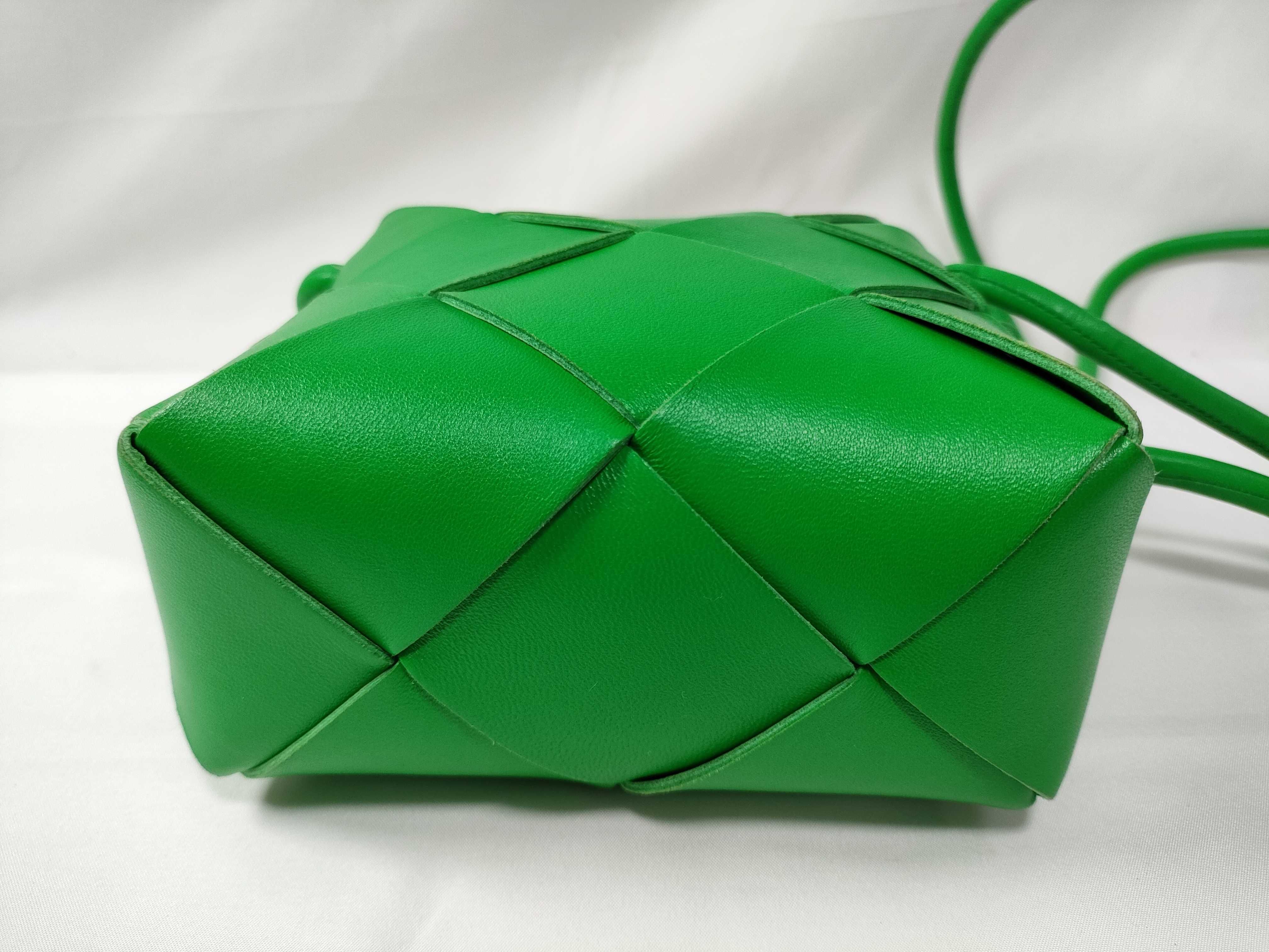 Maxi Intrecciato Mini Cassette Camera Bag Leather Shoulder Bag Green Shoulder Bag — view 9