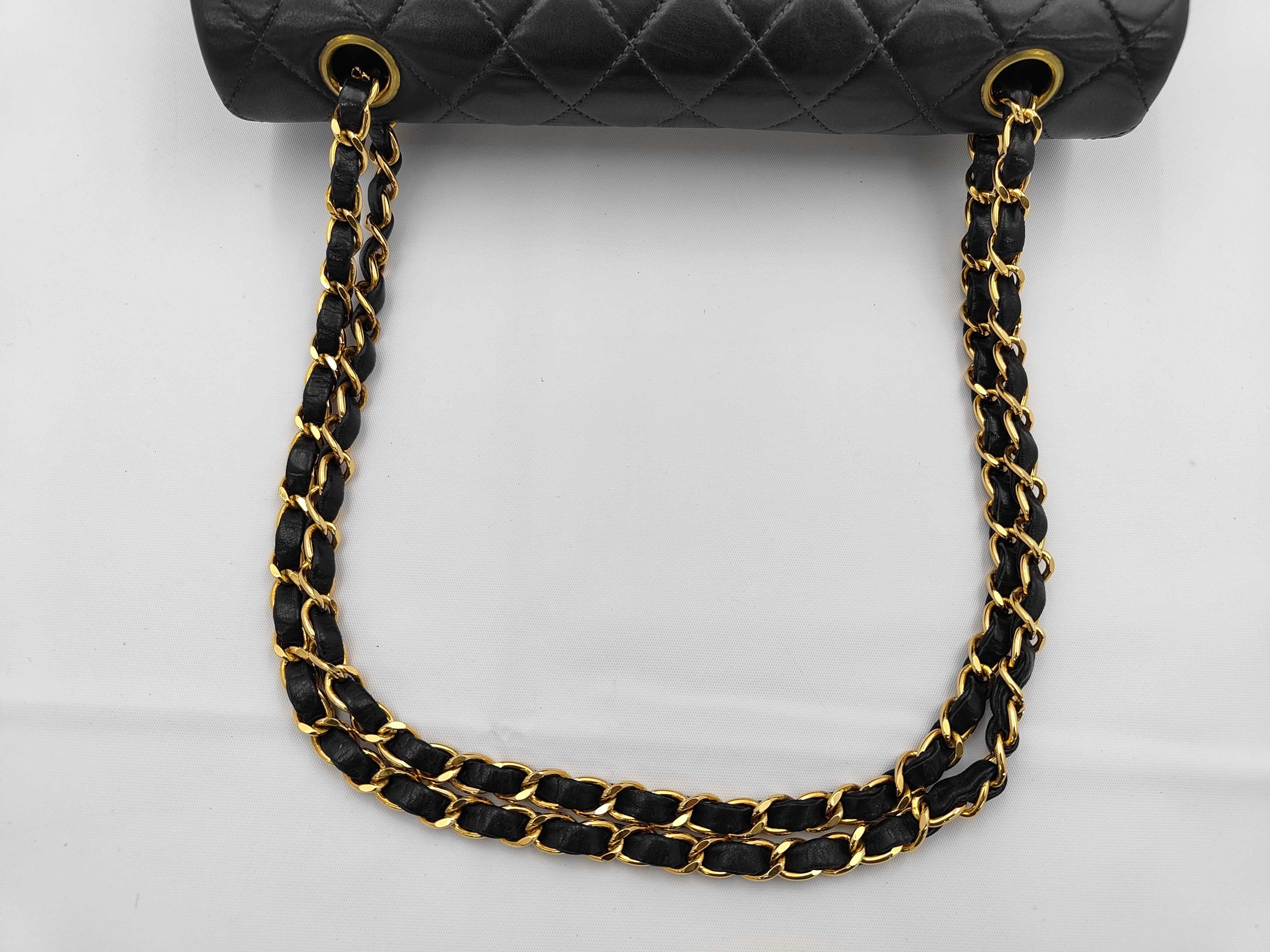 Matelassé 25 Lambskin Shoulder Bag with Gold Hardware (7028095) — view 3