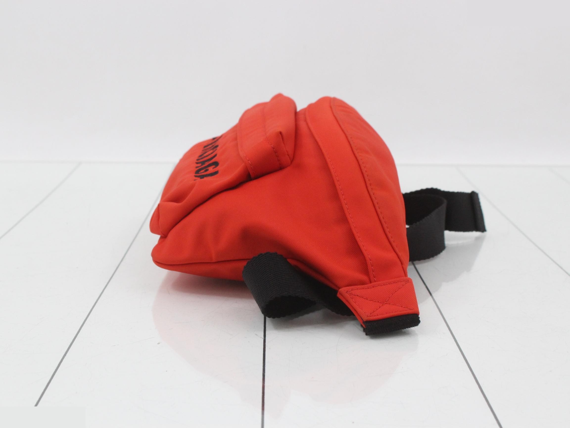 533009 Wheel Belt Pack Nylon Body Bag Red — view 3