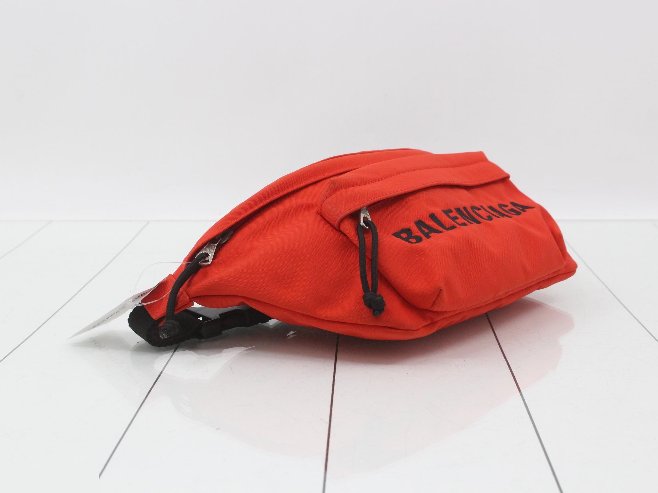 533009 Wheel Belt Pack Nylon Body Bag Red — view 5