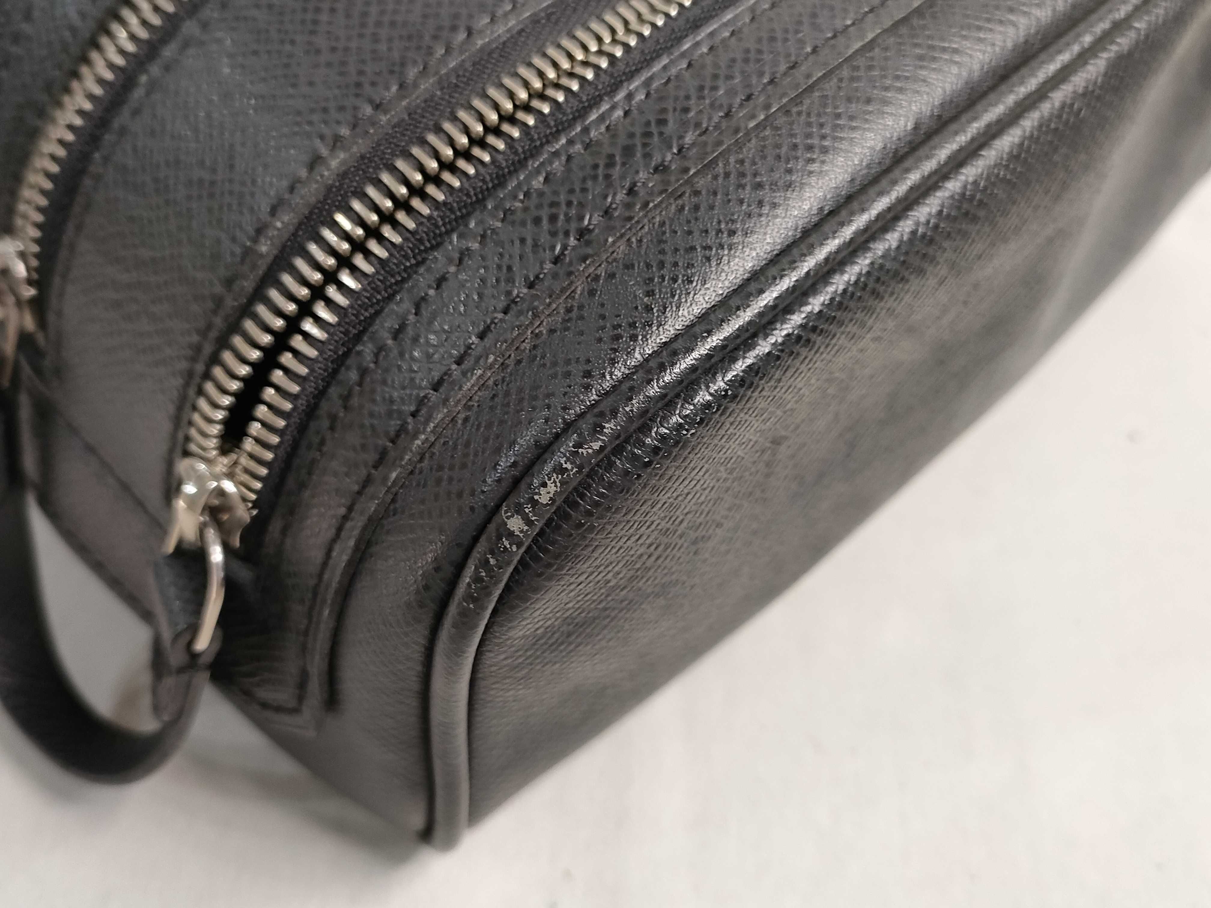Taiga Leather M32492 Black Second Bag Clutch Bag Second Bag — view 11