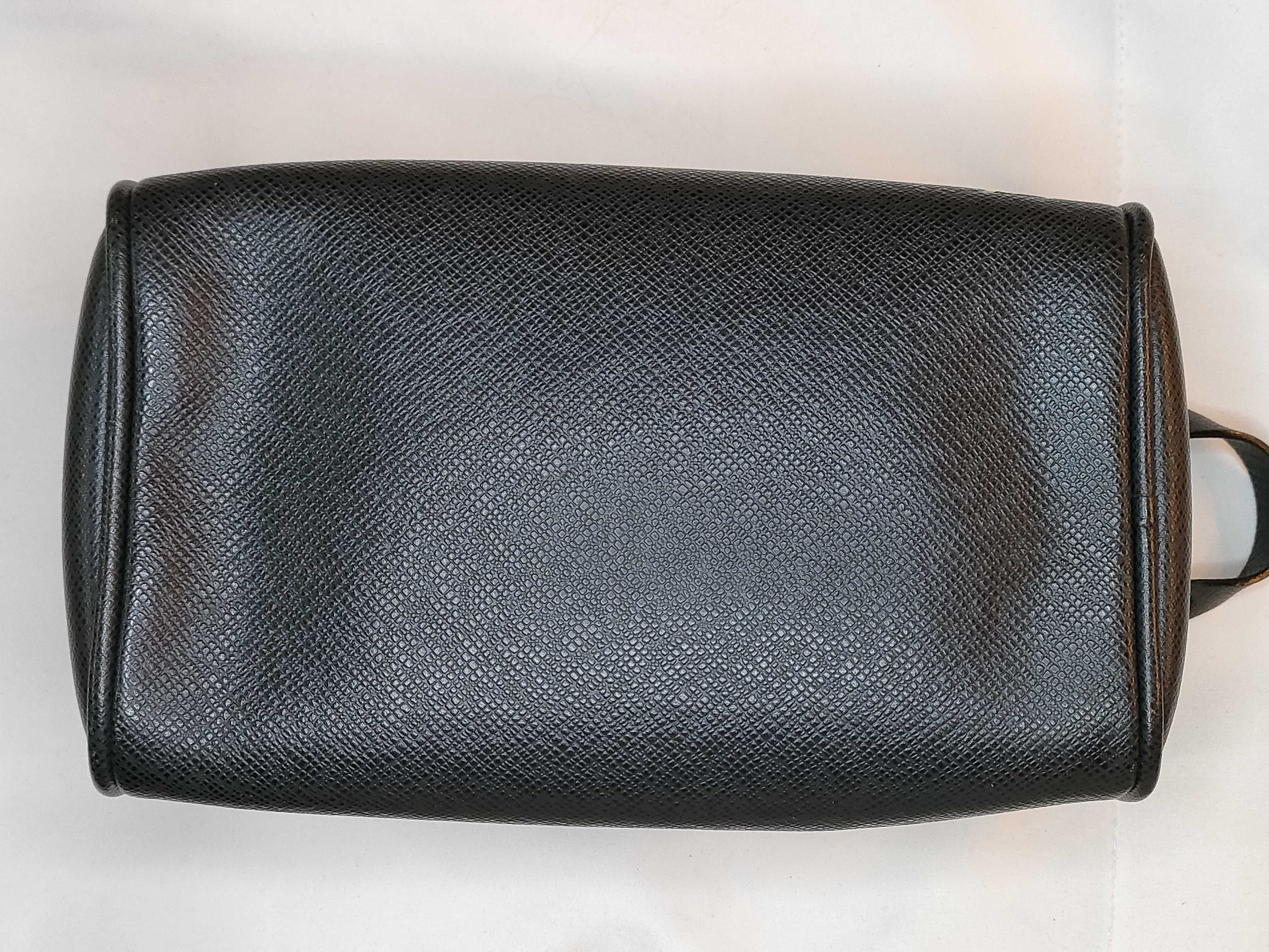 Taiga Leather M32492 Black Second Bag Clutch Bag Second Bag — view 4