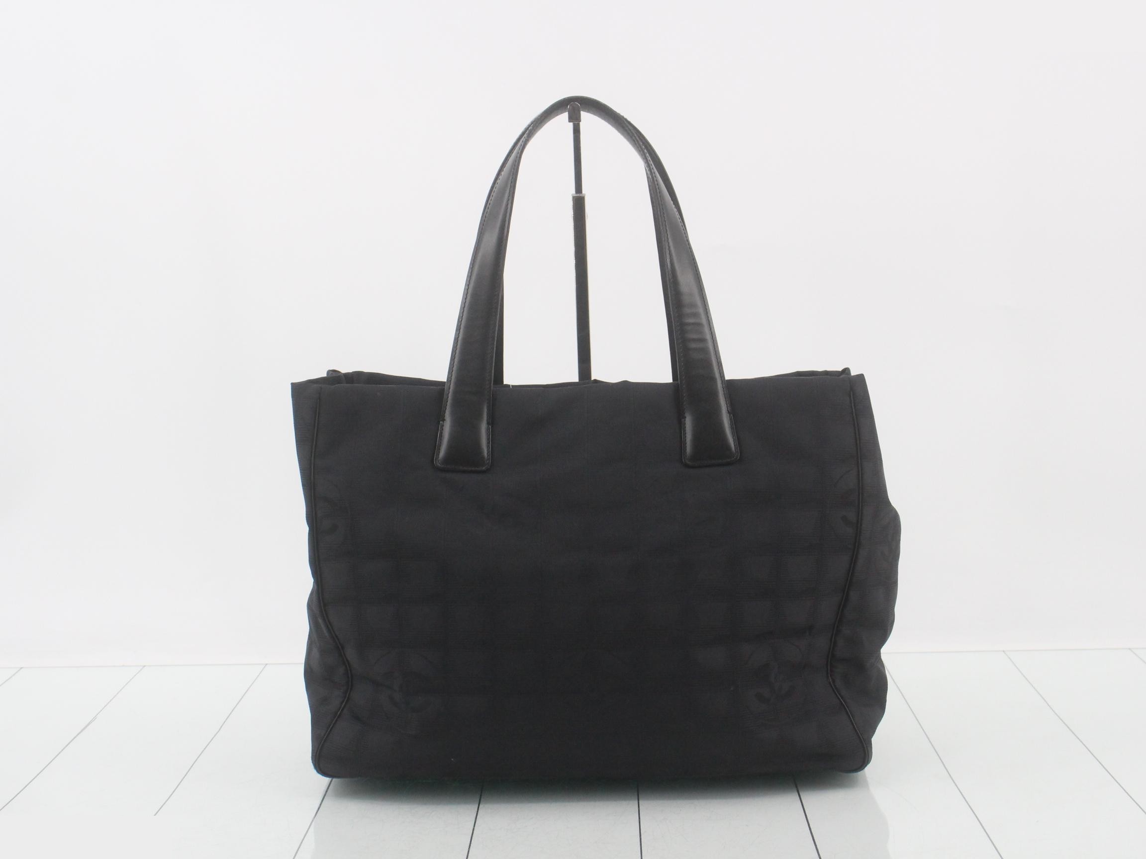 New Travel Tote Bag MM, Black, Nylon — view 2