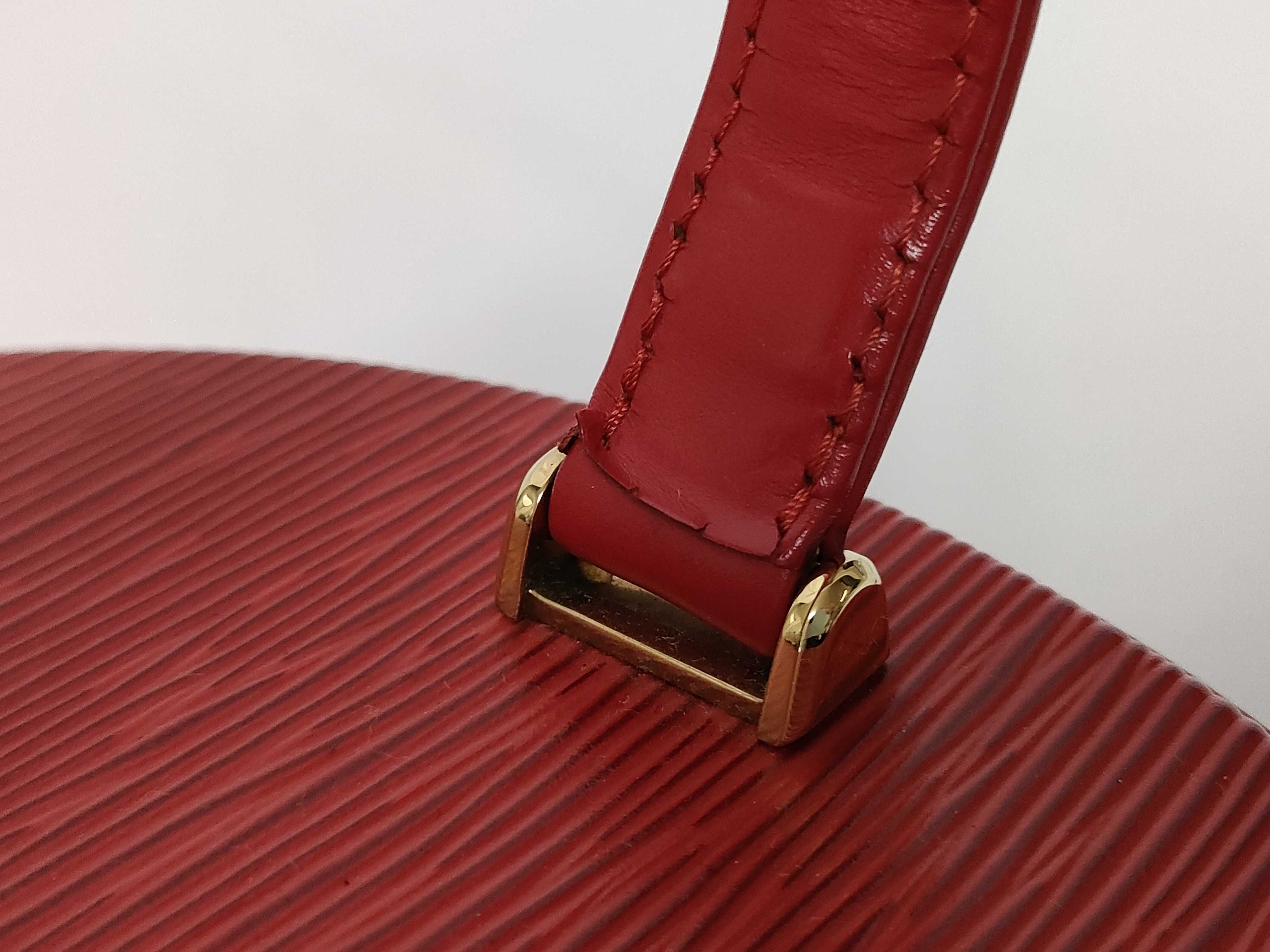 Epi / Epi / Cannes / M48037 / Vanity / PVC Handbag — view 4