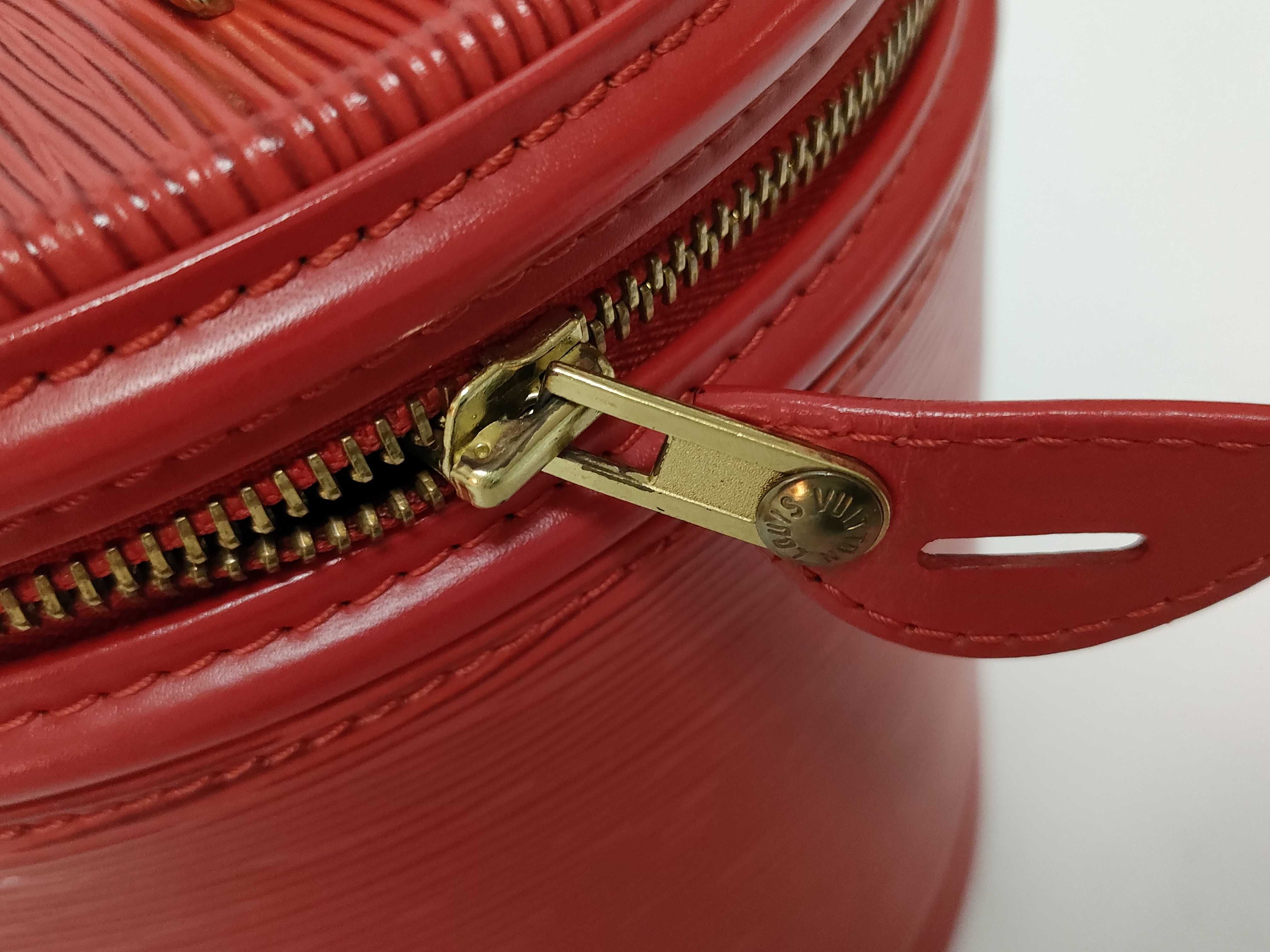 Epi / Epi / Cannes / M48037 / Vanity / PVC Handbag — view 7