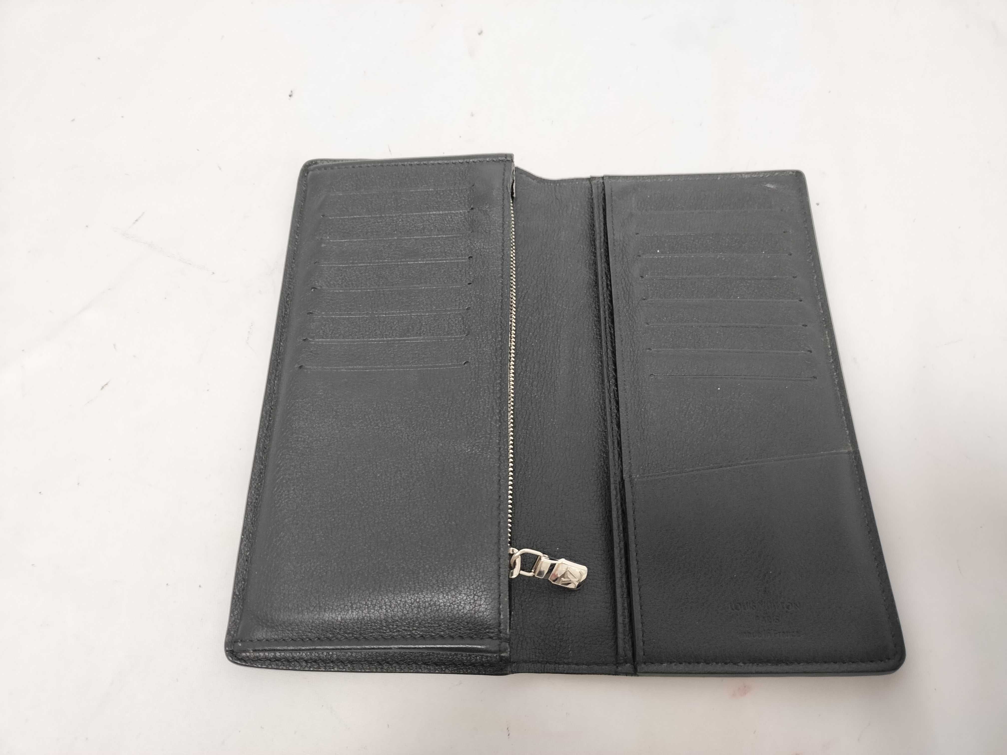 Portefeuille Brazza Wallet in Taurillon Leather — view 6