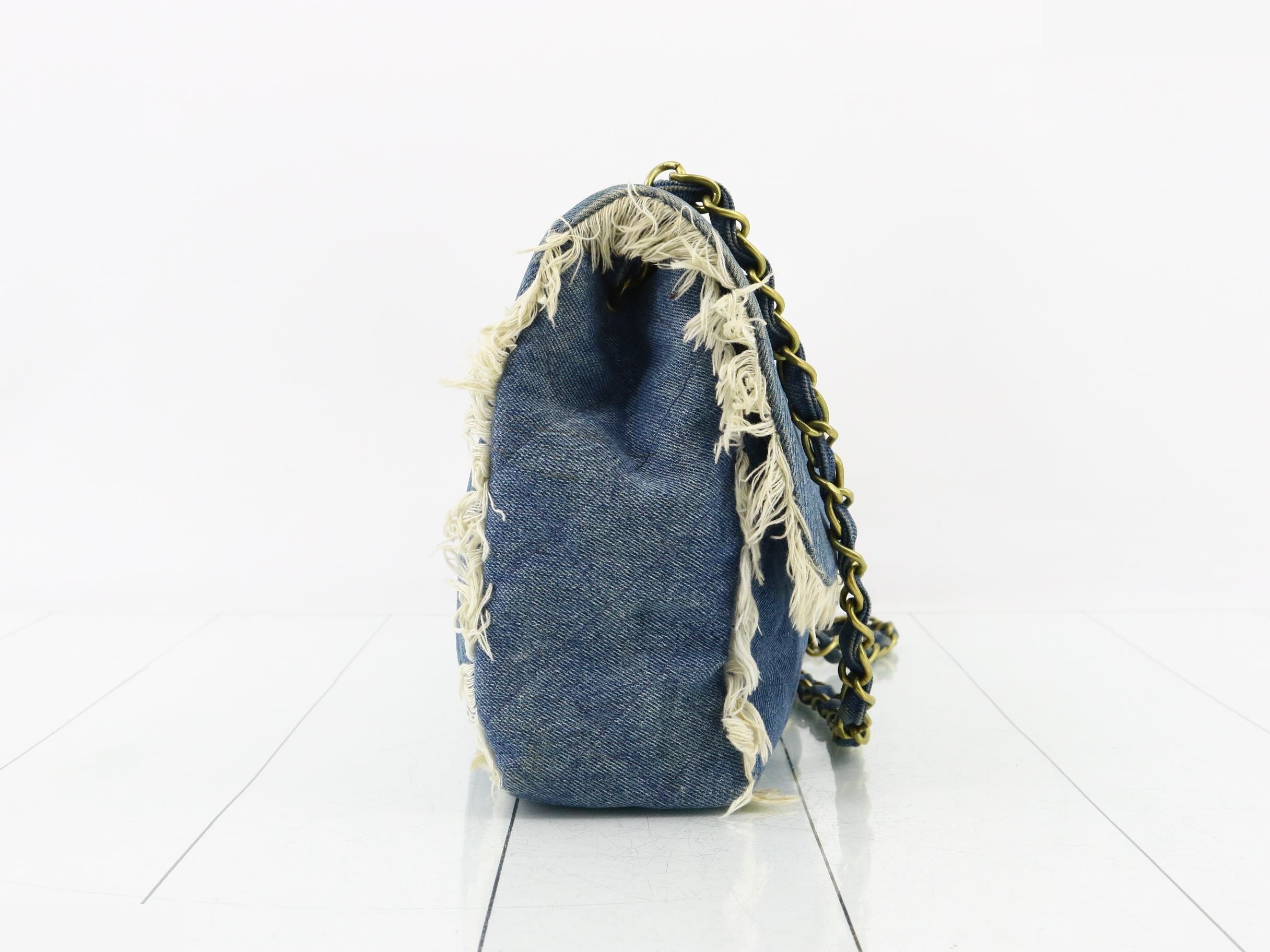 Matelassé (bag) - Shoulder bag — view 4