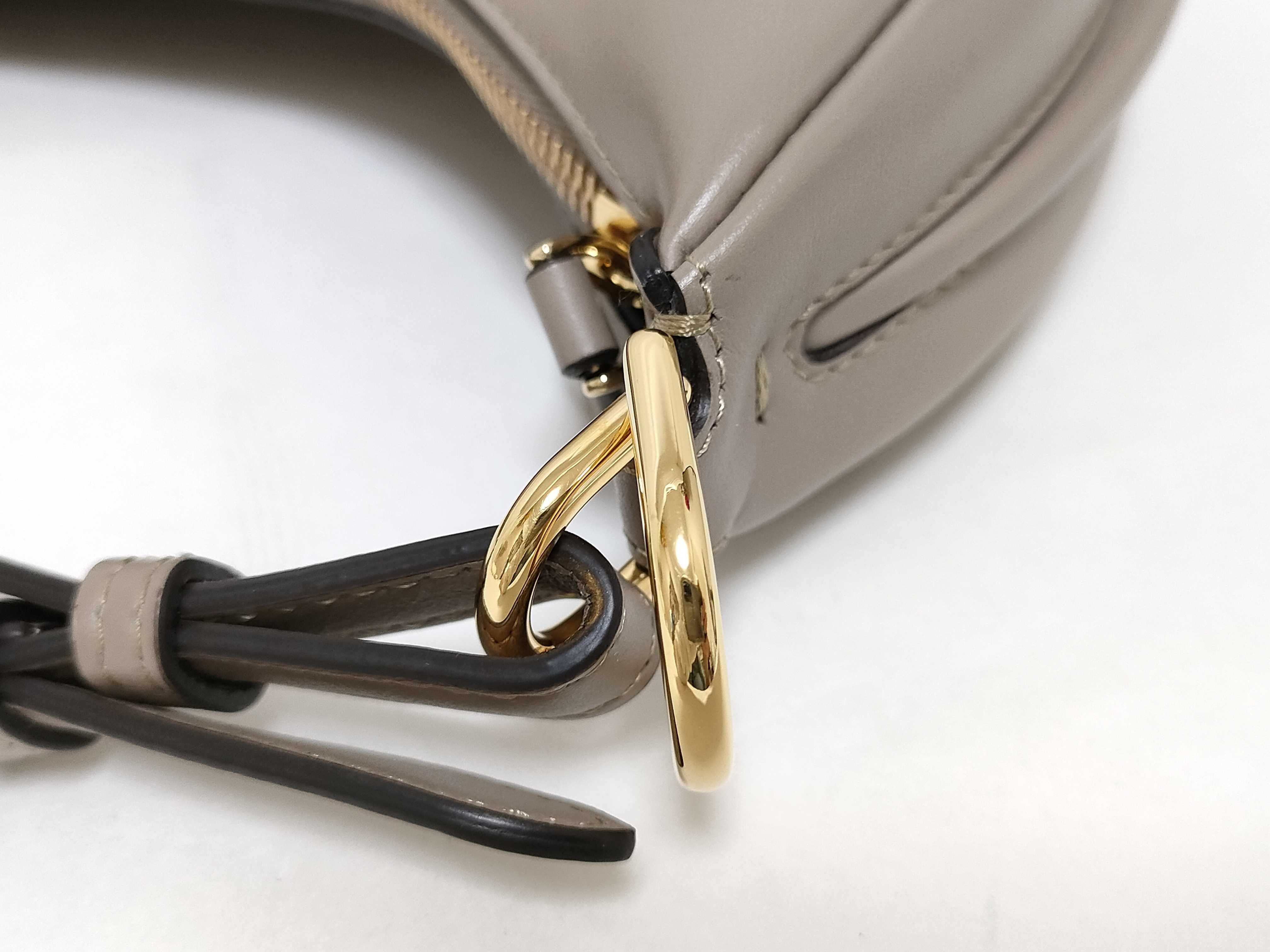 ID- Cowskin Fendigraphy 28cm Handbag GHW Shoulder Bag — view 5
