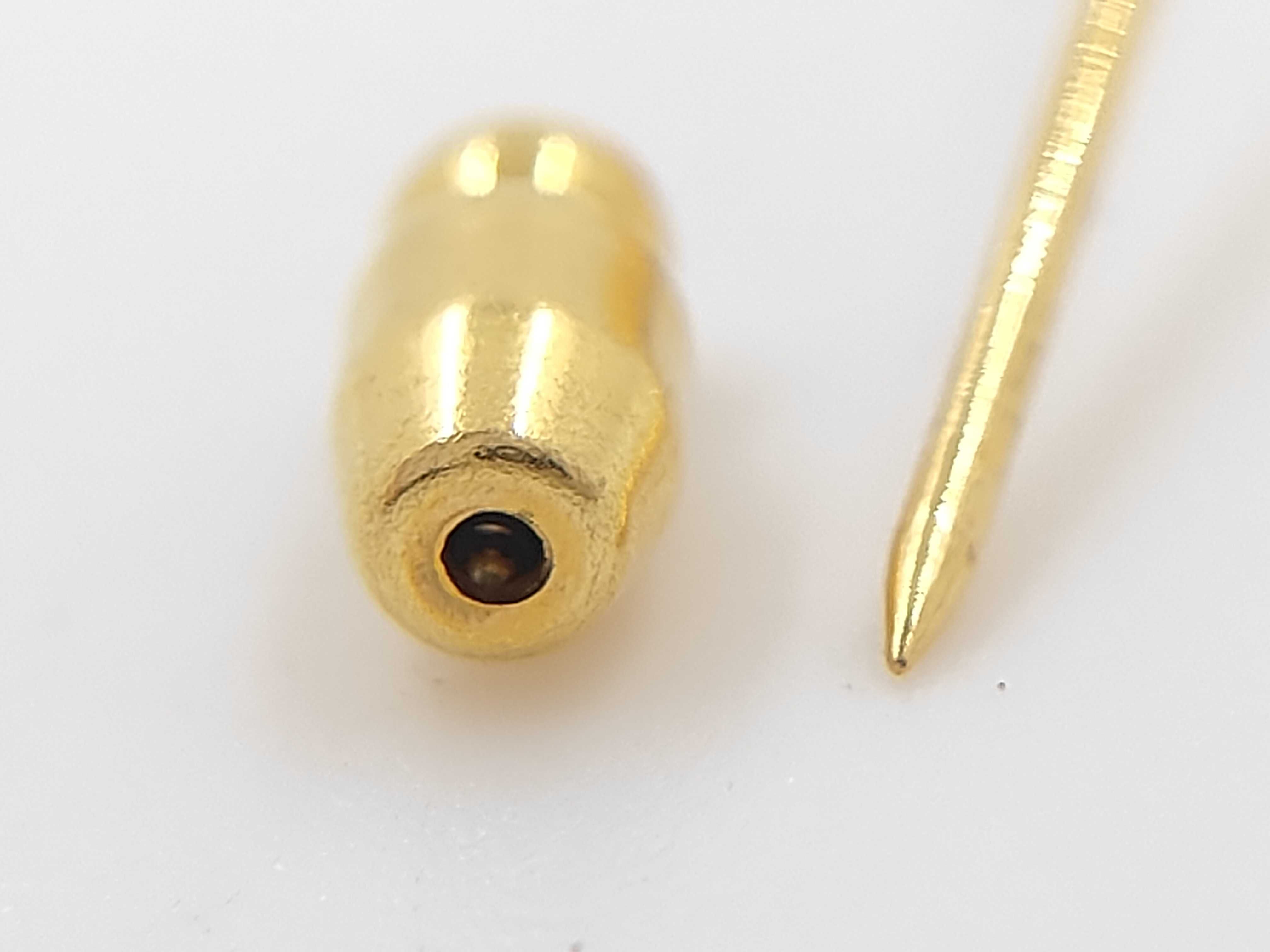 pearl brooch — view 3