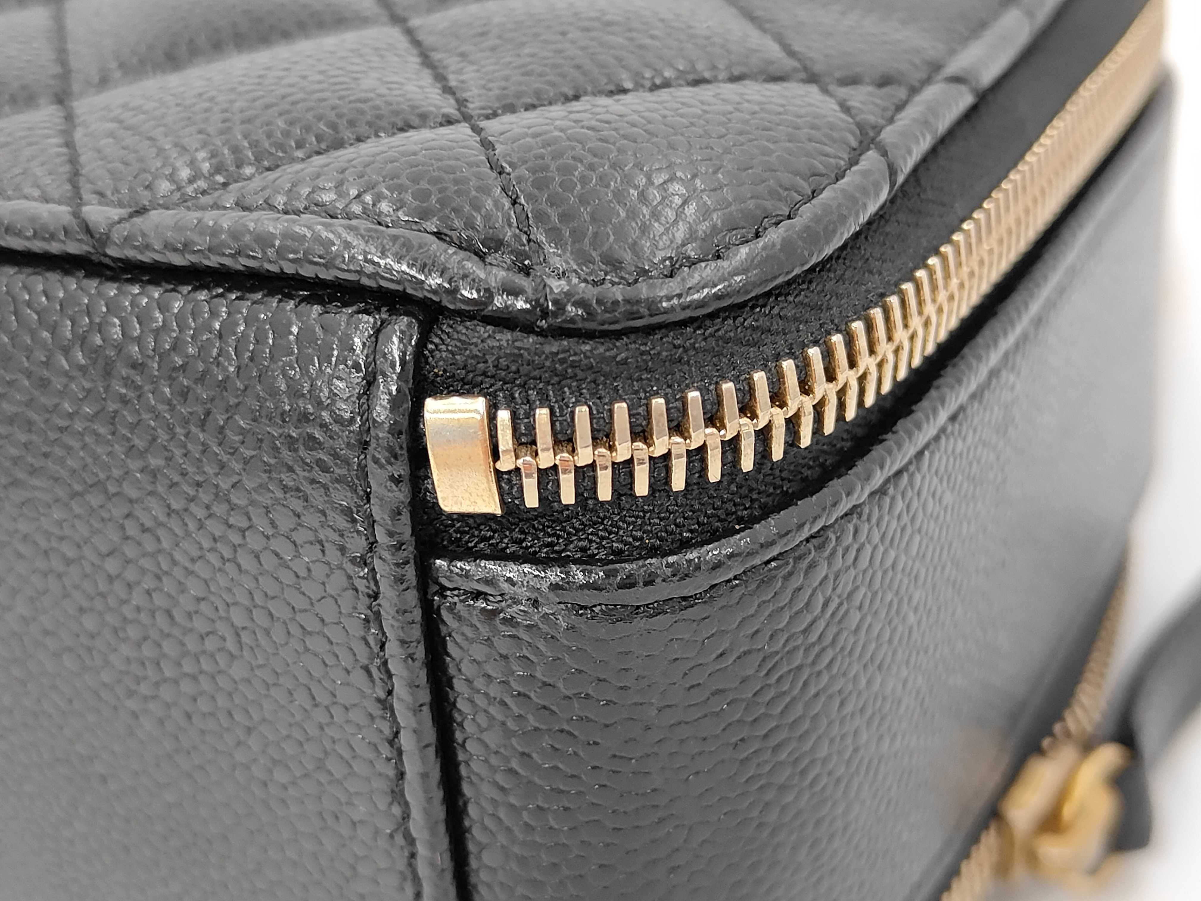Matelassé Chain Bag, Random Serial Number, Caviar Leather, Black, Gold Hardware, Handbag — view 4