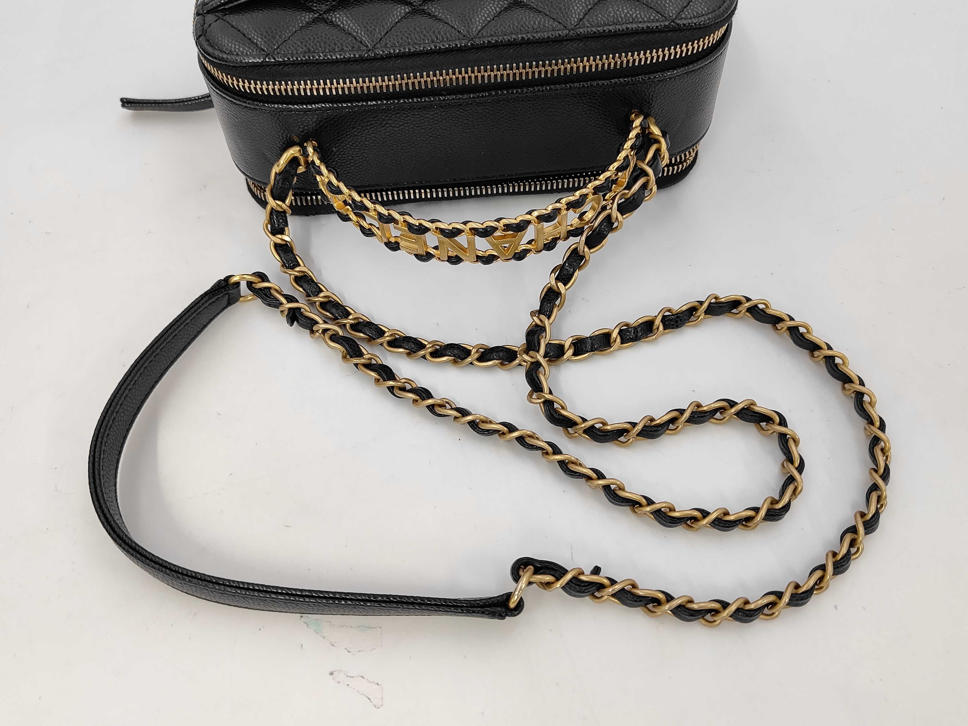 Matelassé Chain Bag, Random Serial Number, Caviar Leather, Black, Gold Hardware, Handbag — view 5