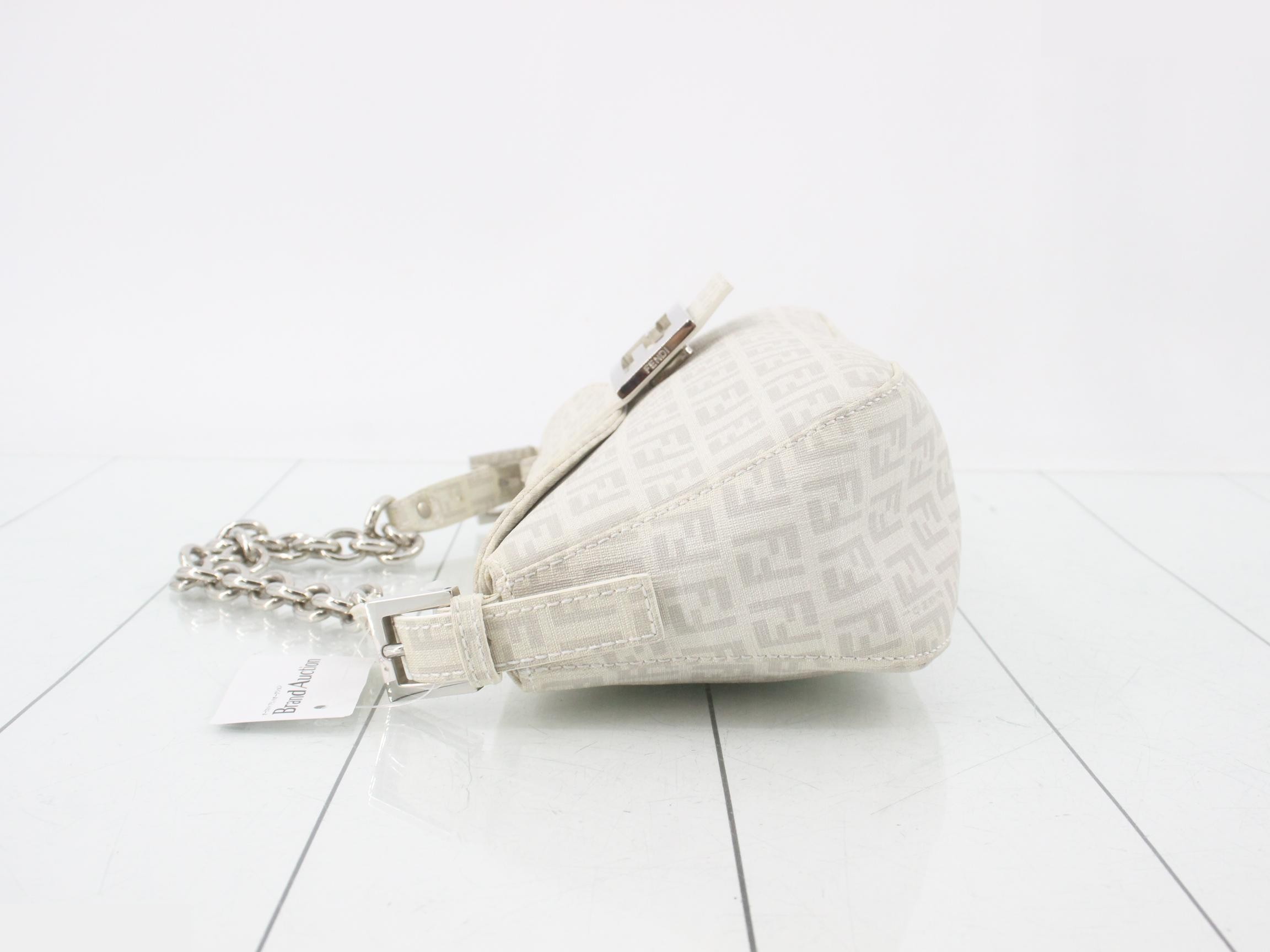 Zucchino Chain Shoulder Bag — view 4