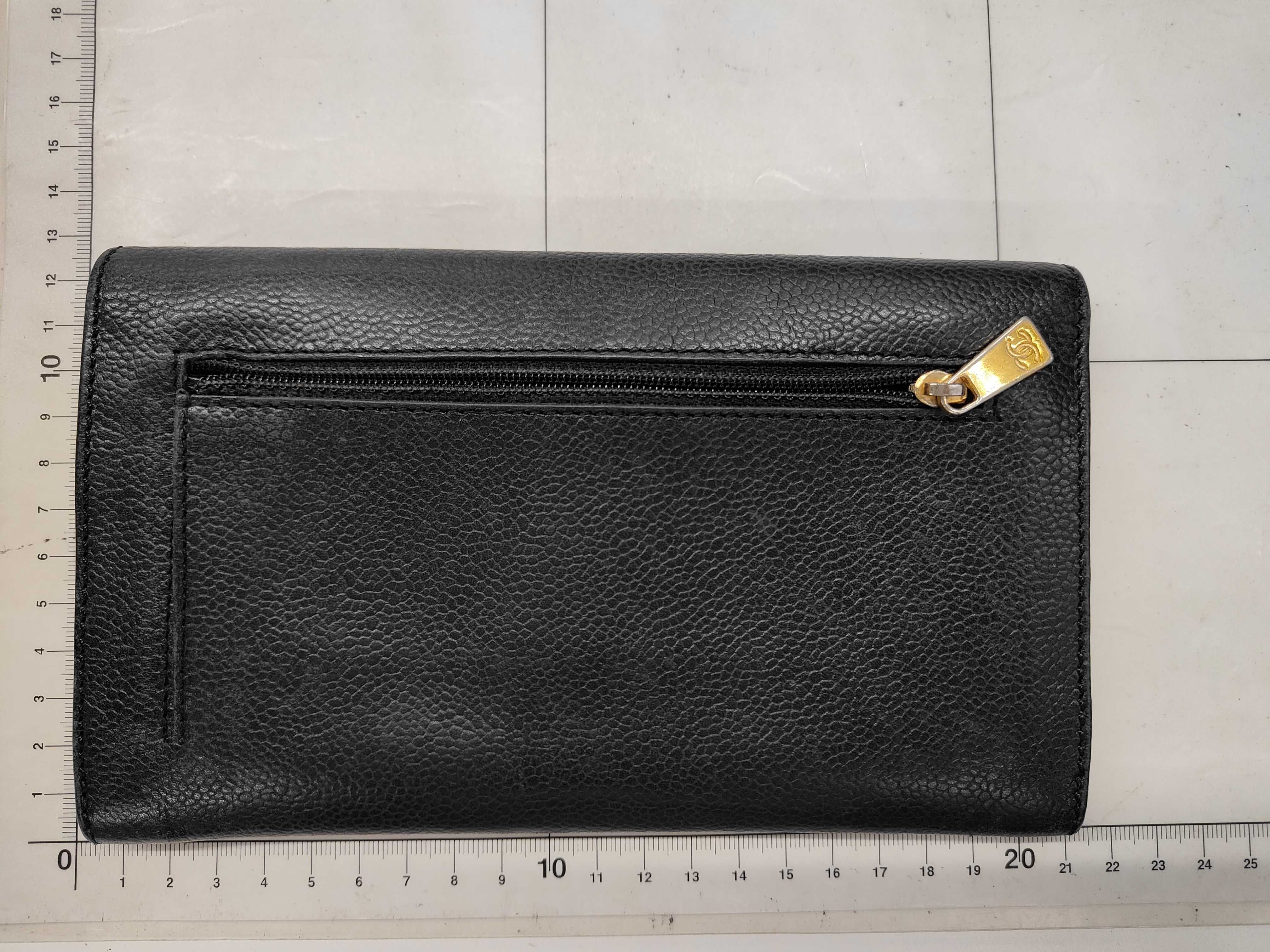 wallet — view 2