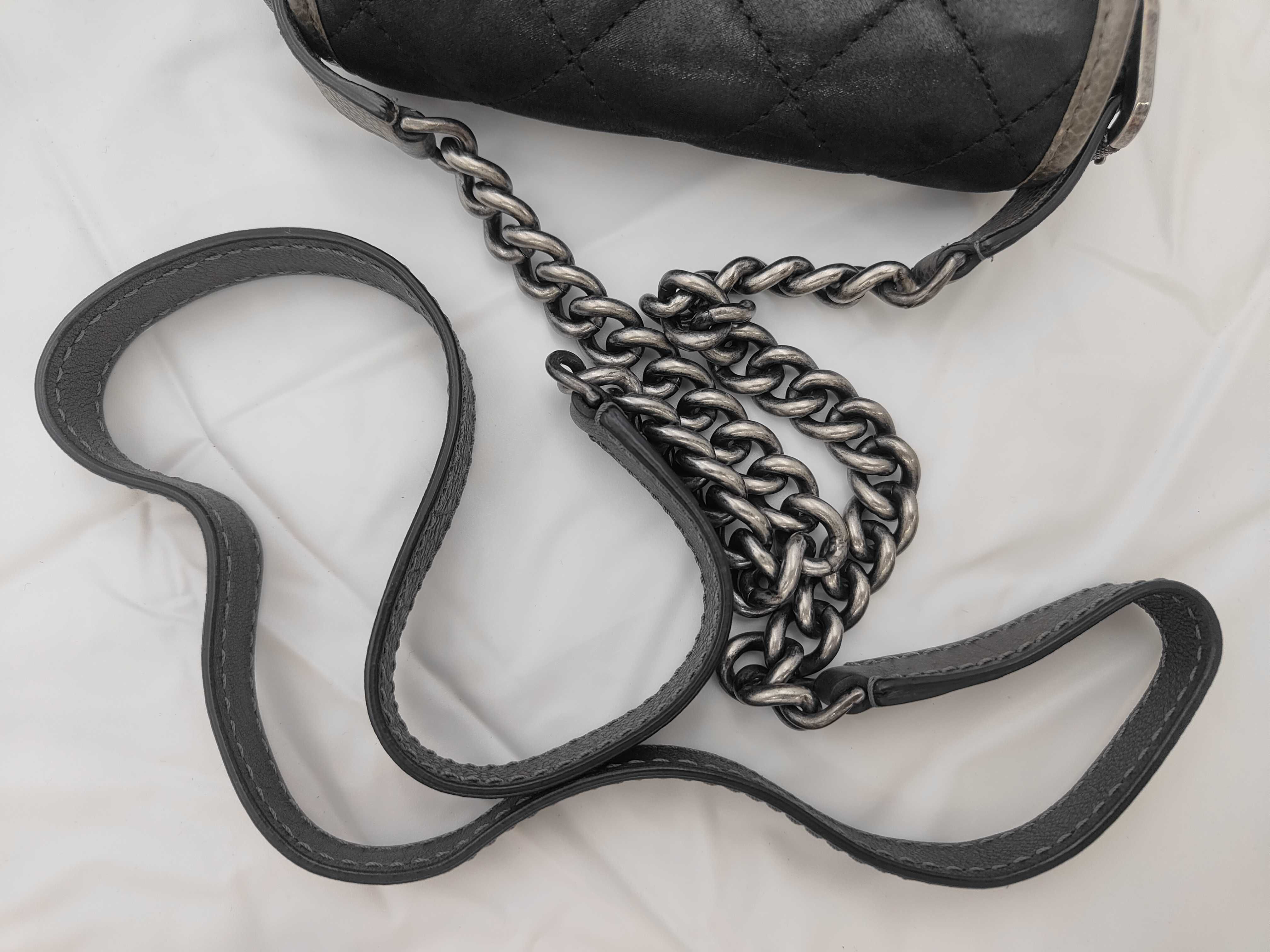 Turnlock Chain Shoulder Bag, Caviar Lambskin, Black/Gray, SS Shoulder Bag — view 3