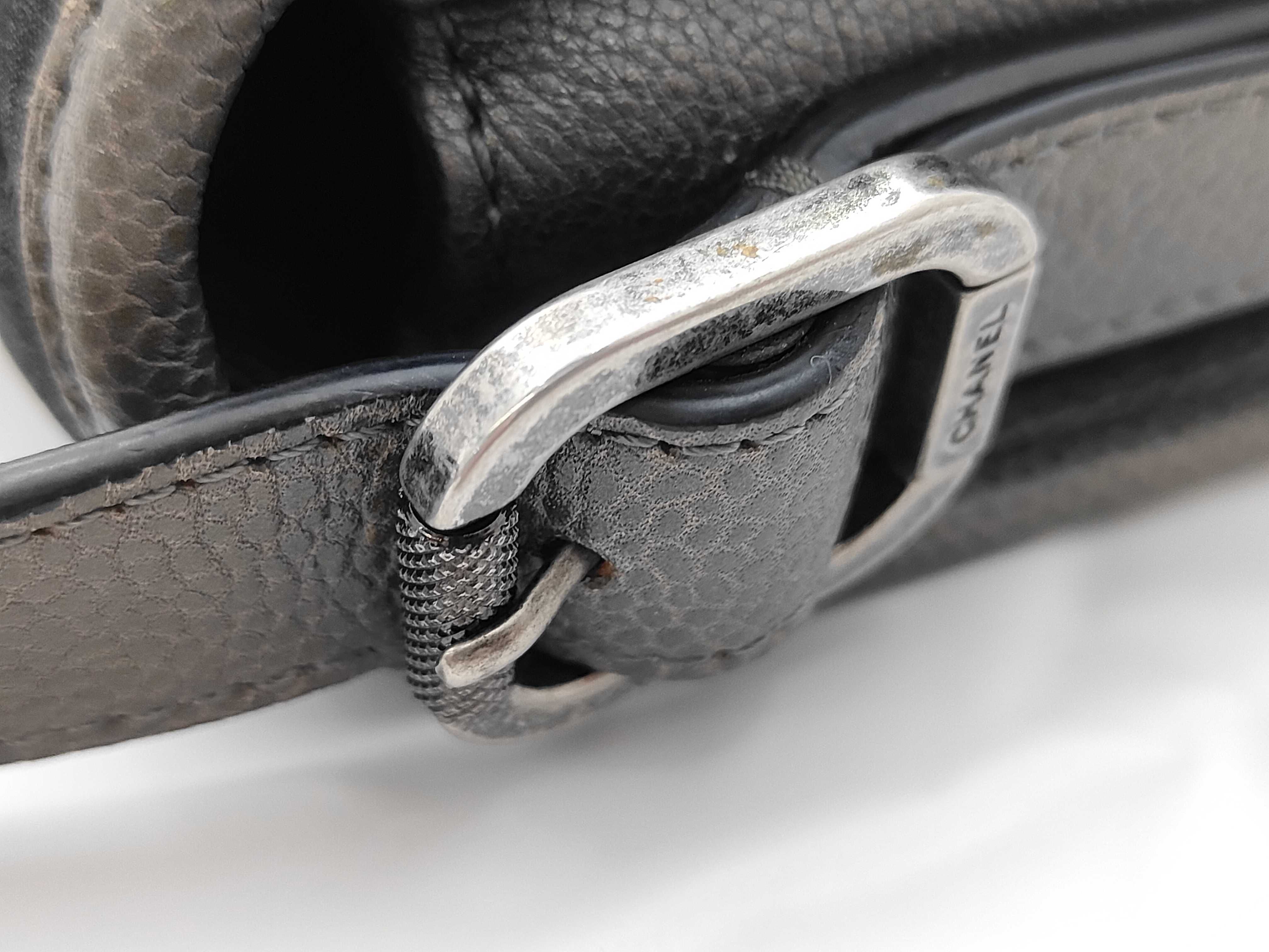 Turnlock Chain Shoulder Bag, Caviar Lambskin, Black/Gray, SS Shoulder Bag — view 5