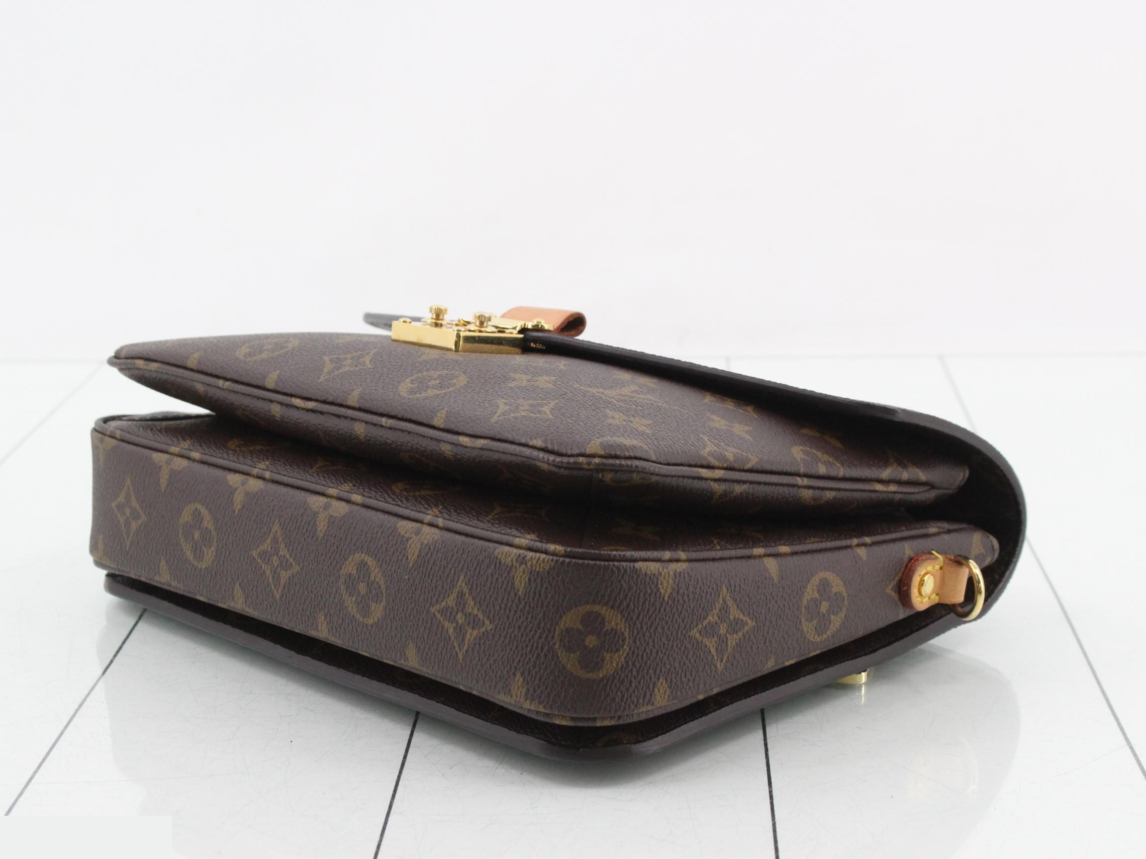 Monogram Pochette Metis MM 2-Way Handbag — view 6
