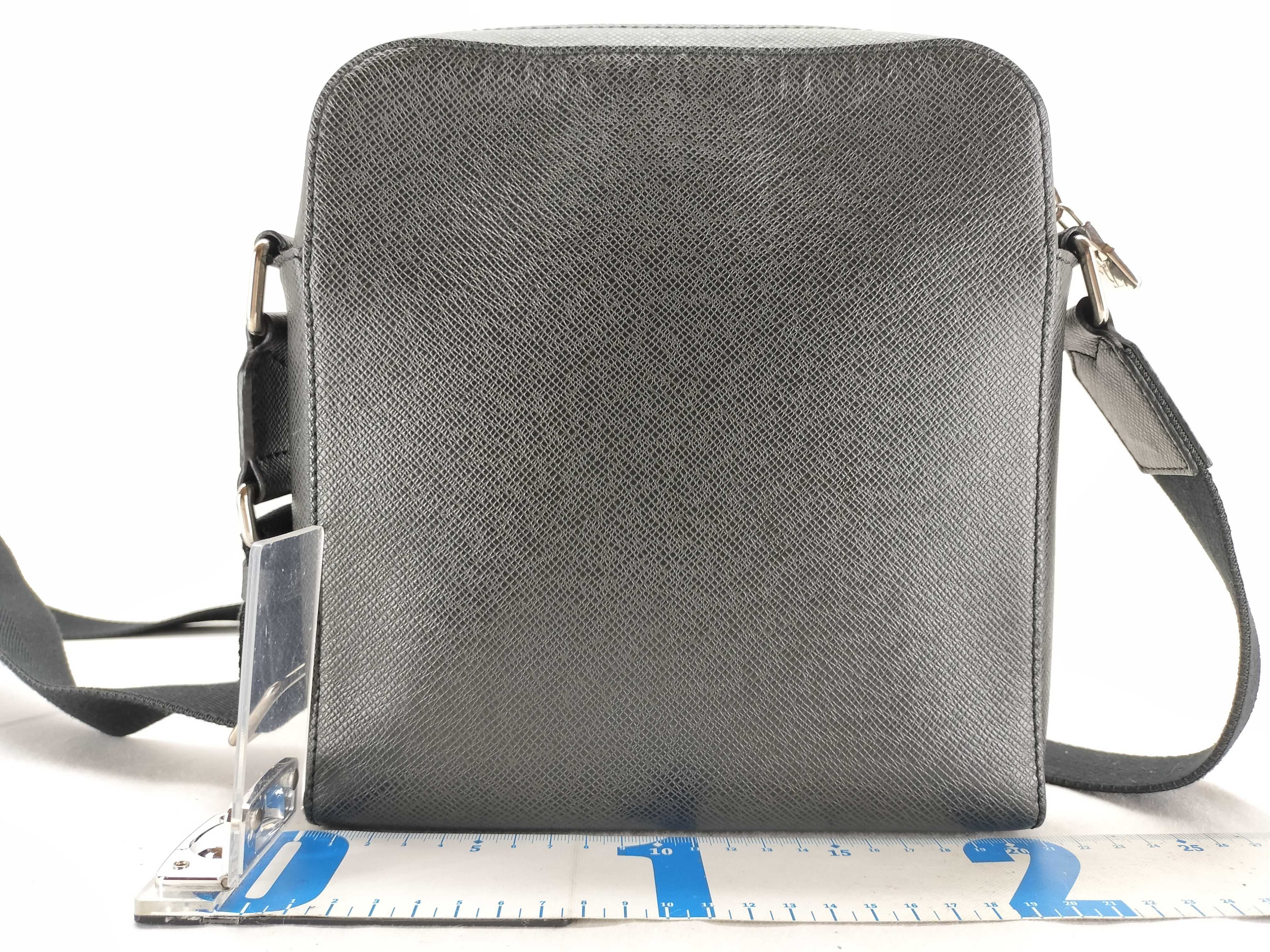 Taiga Anton Pochette Shoulder Bag M33431 — view 2