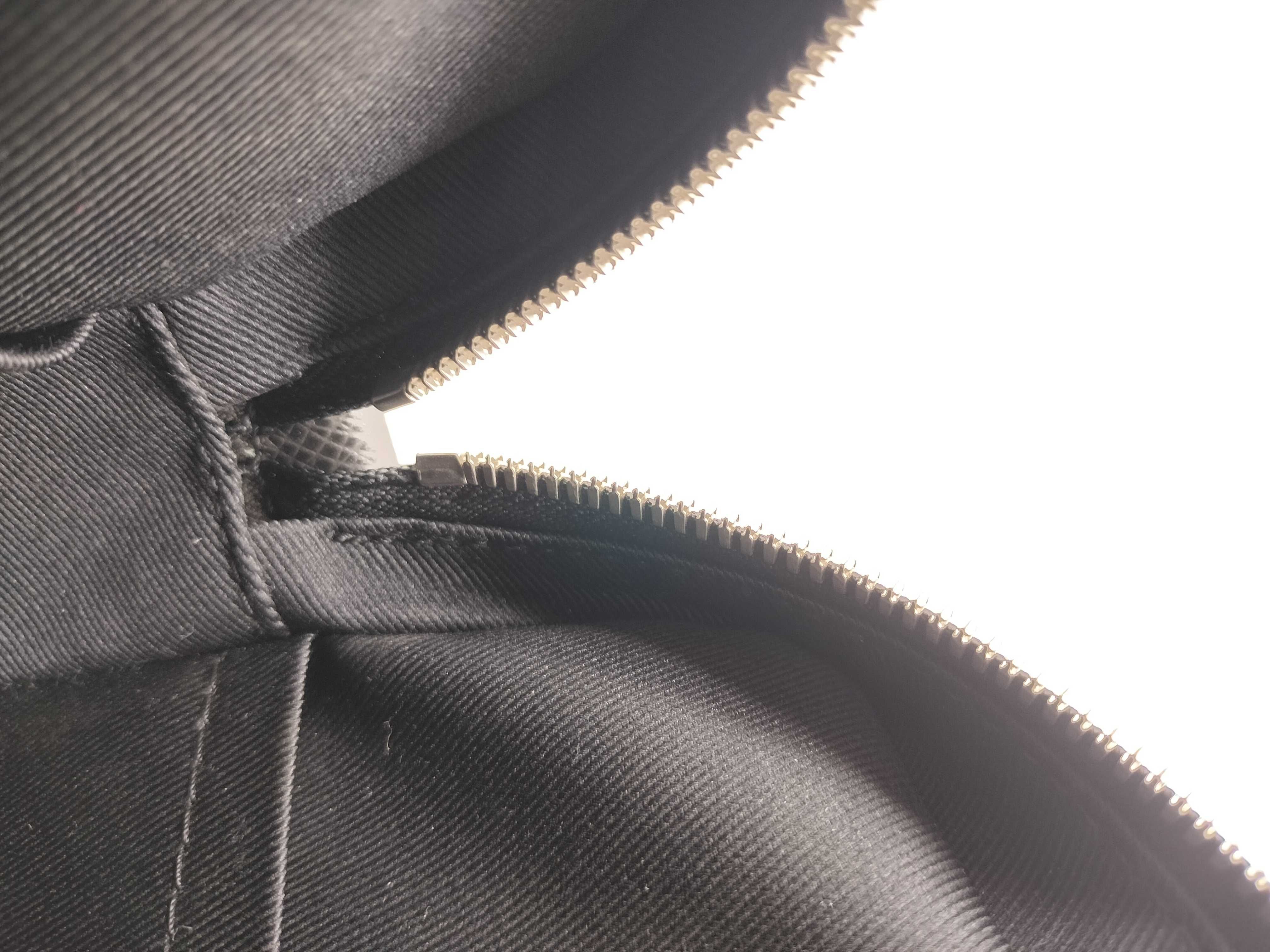 Taiga Anton Pochette Shoulder Bag M33431 — view 9