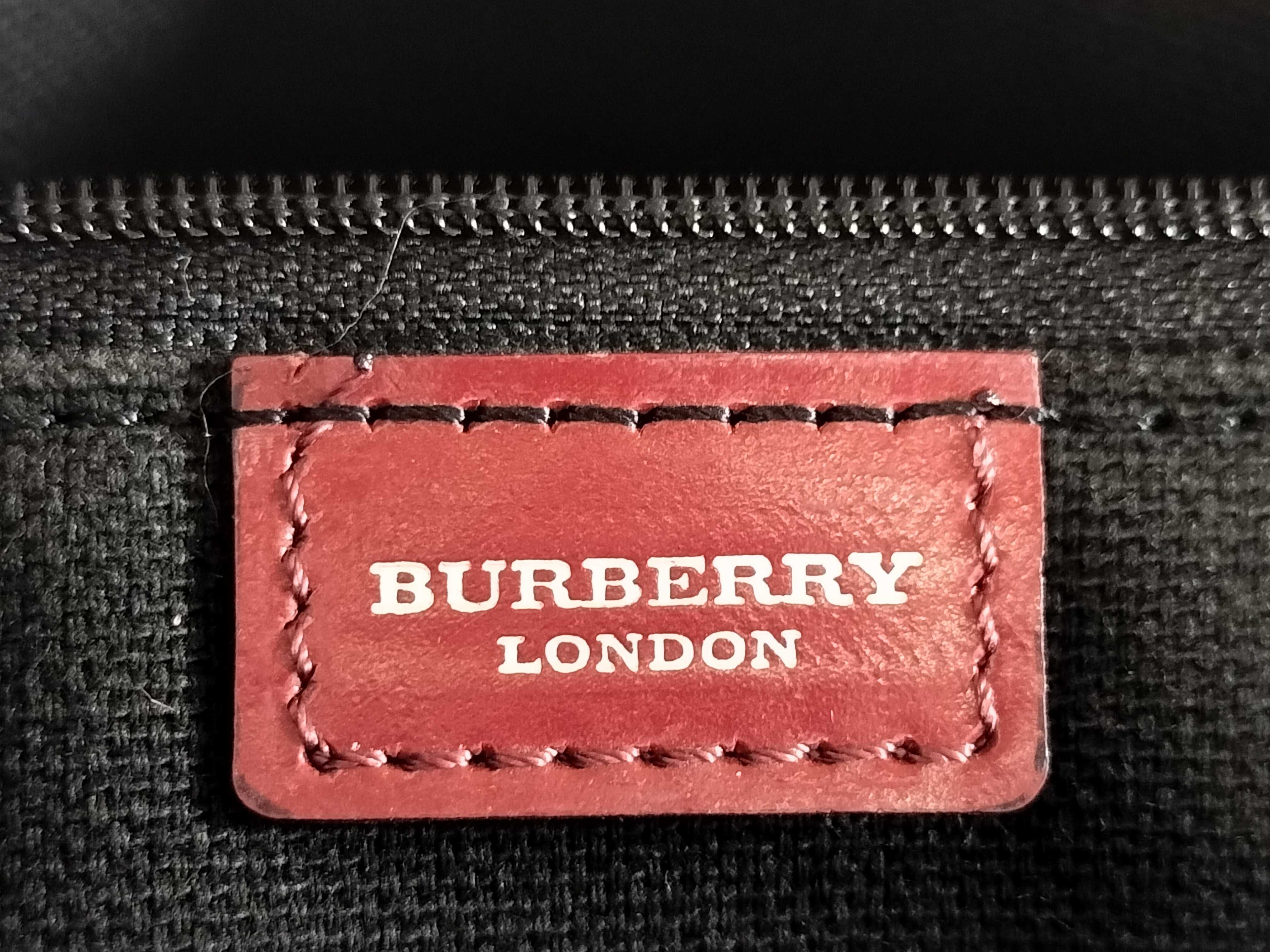LONDON Burberry Tote Bag Shadow Horse Shoulder Bag — view 12