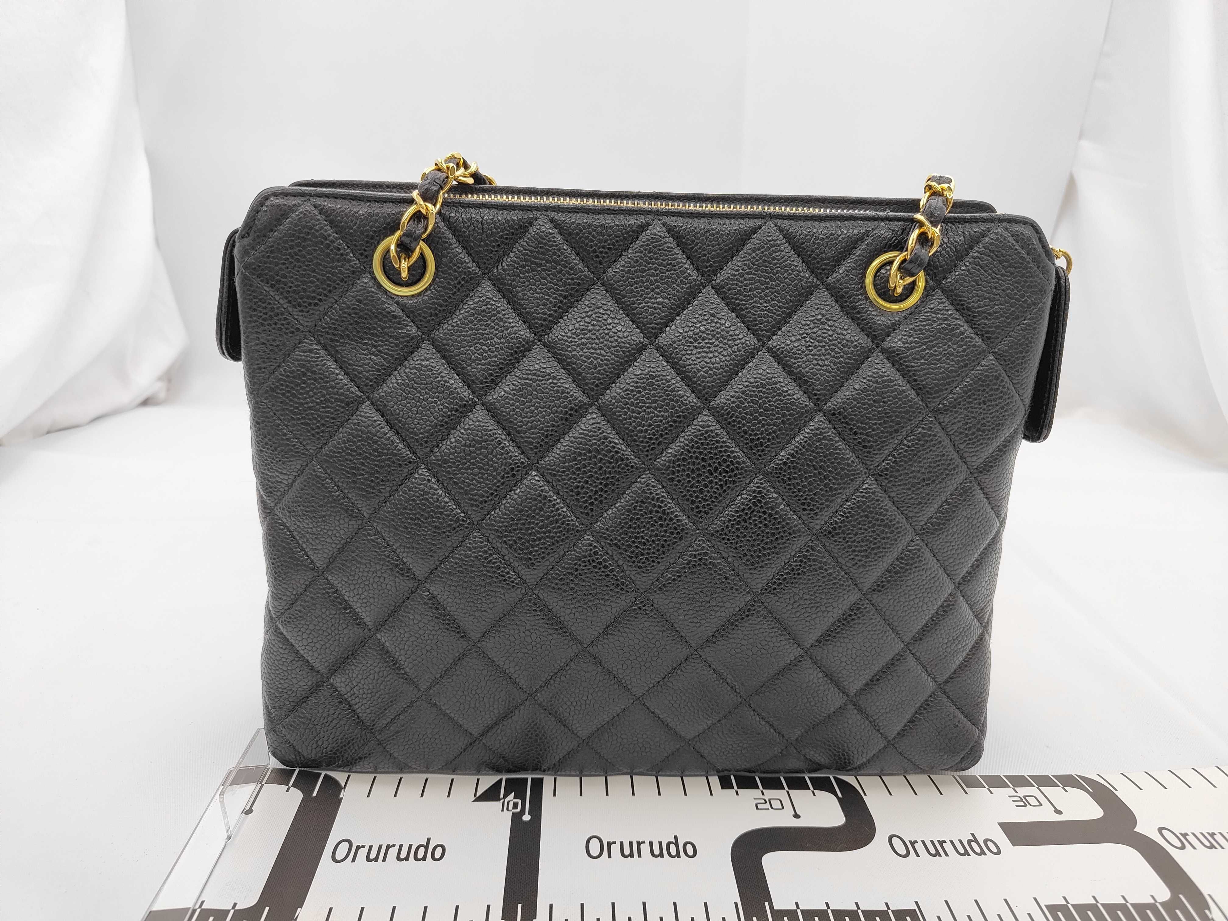 Matelassé Caviar Skin Chain Shoulder Bag, Black with Gold Hardware. — view 2