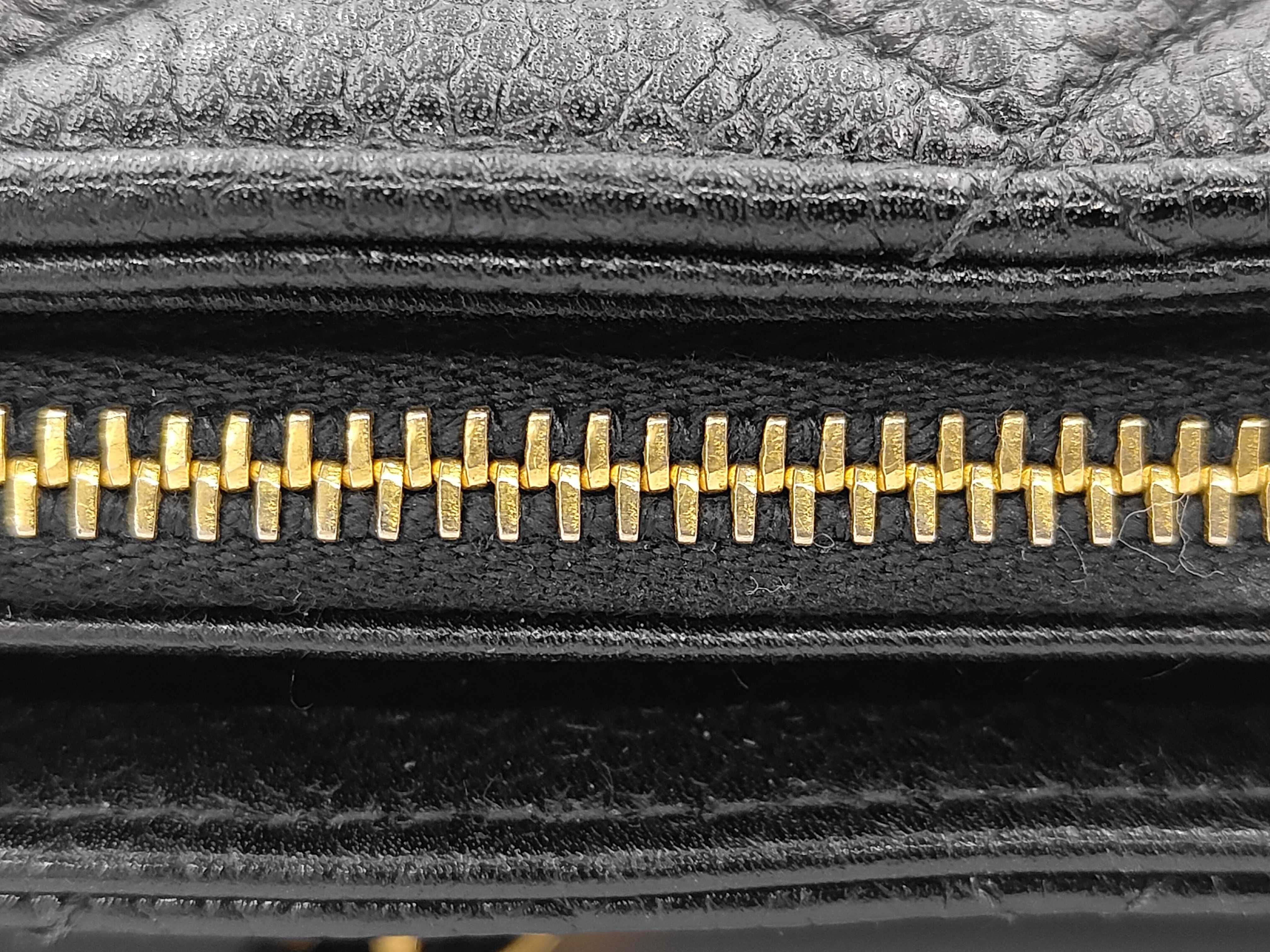 Matelassé Caviar Skin Chain Shoulder Bag, Black with Gold Hardware. — view 7