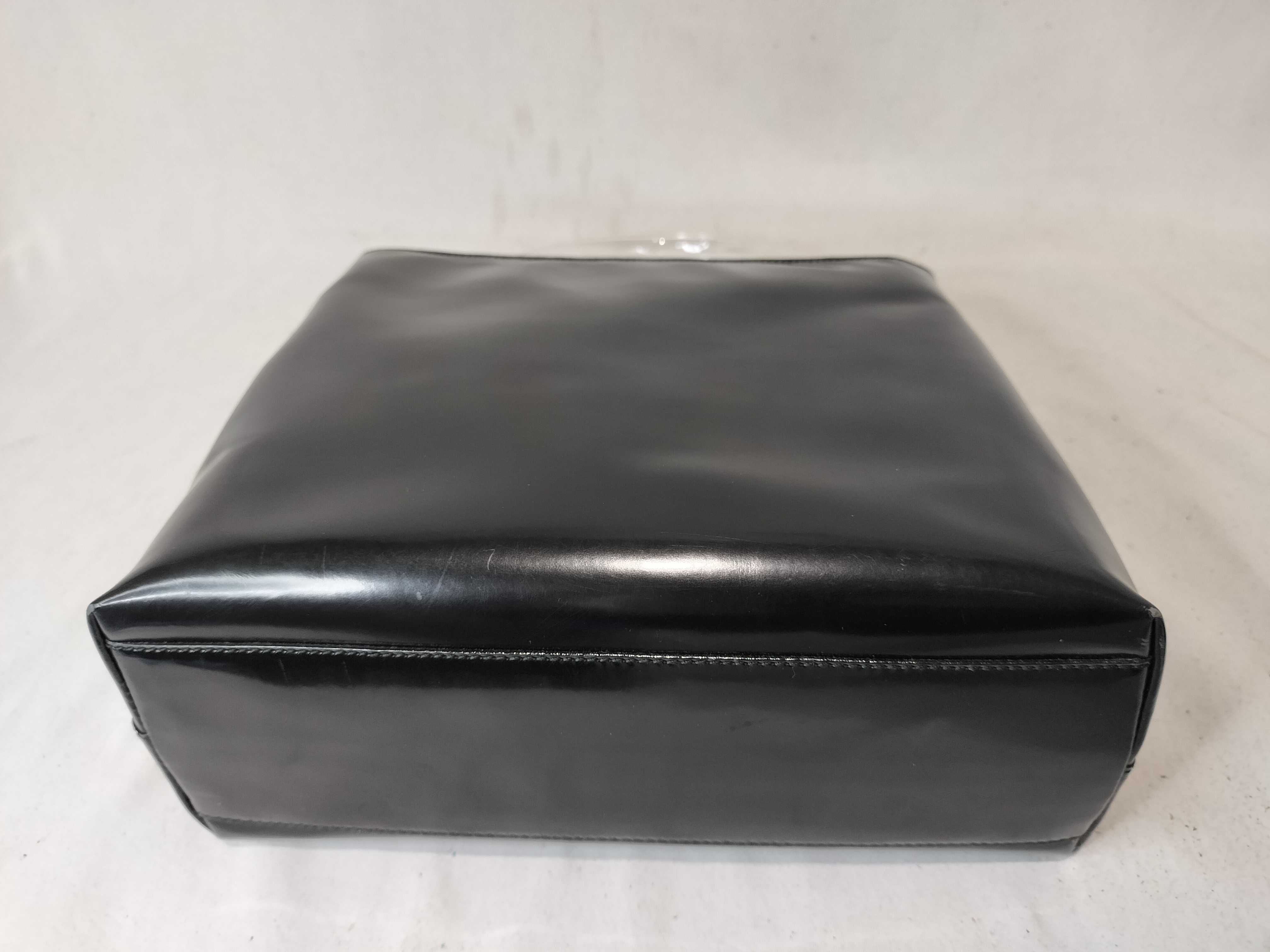 Nylon Handbag with Plastic Handle, Black, B8227, with Guarantee Card. — view 7
