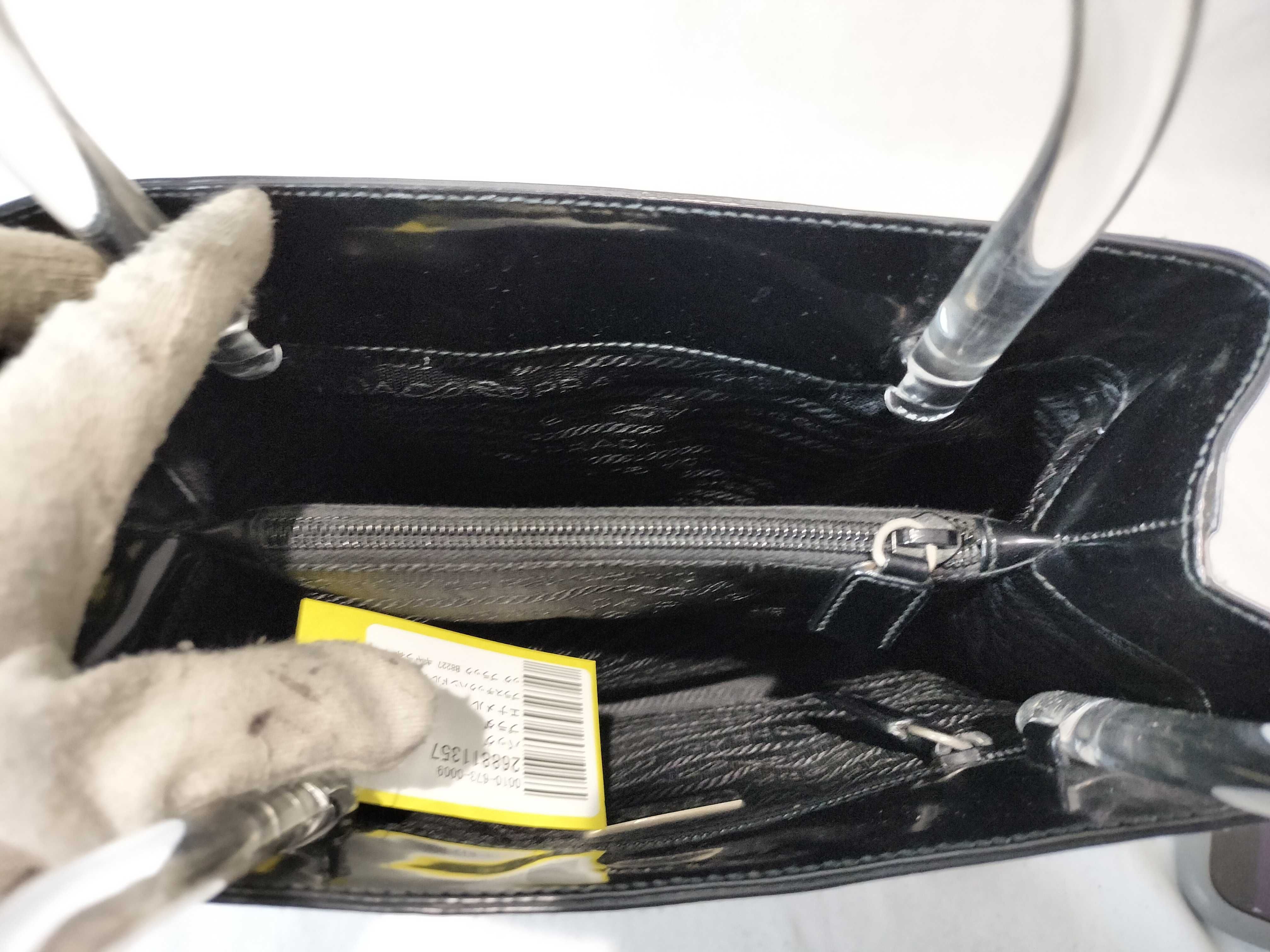Nylon Handbag with Plastic Handle, Black, B8227, with Guarantee Card. — view 8