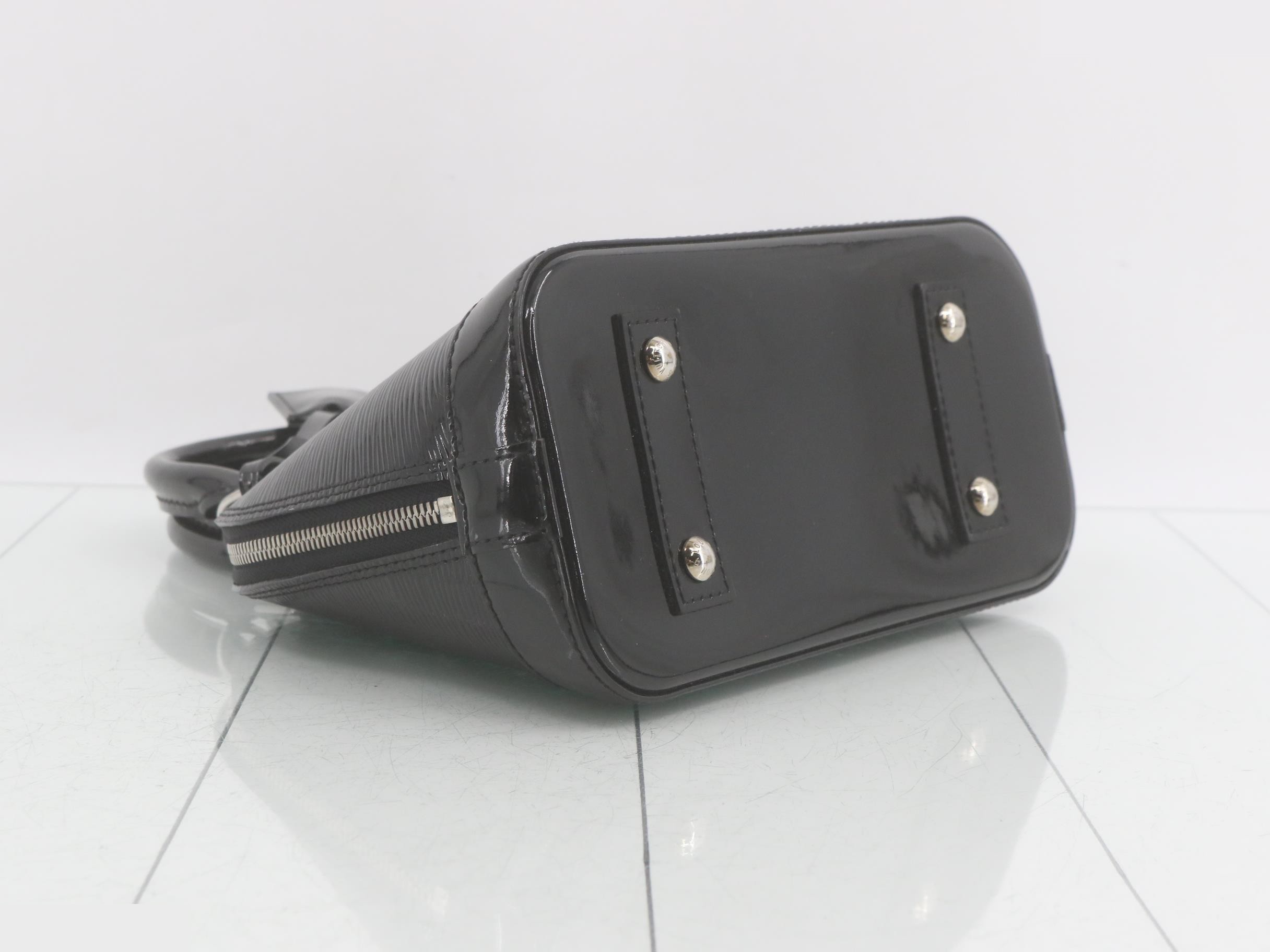 Epi Electric Alma BB Noir 2-Way Handbag — view 5
