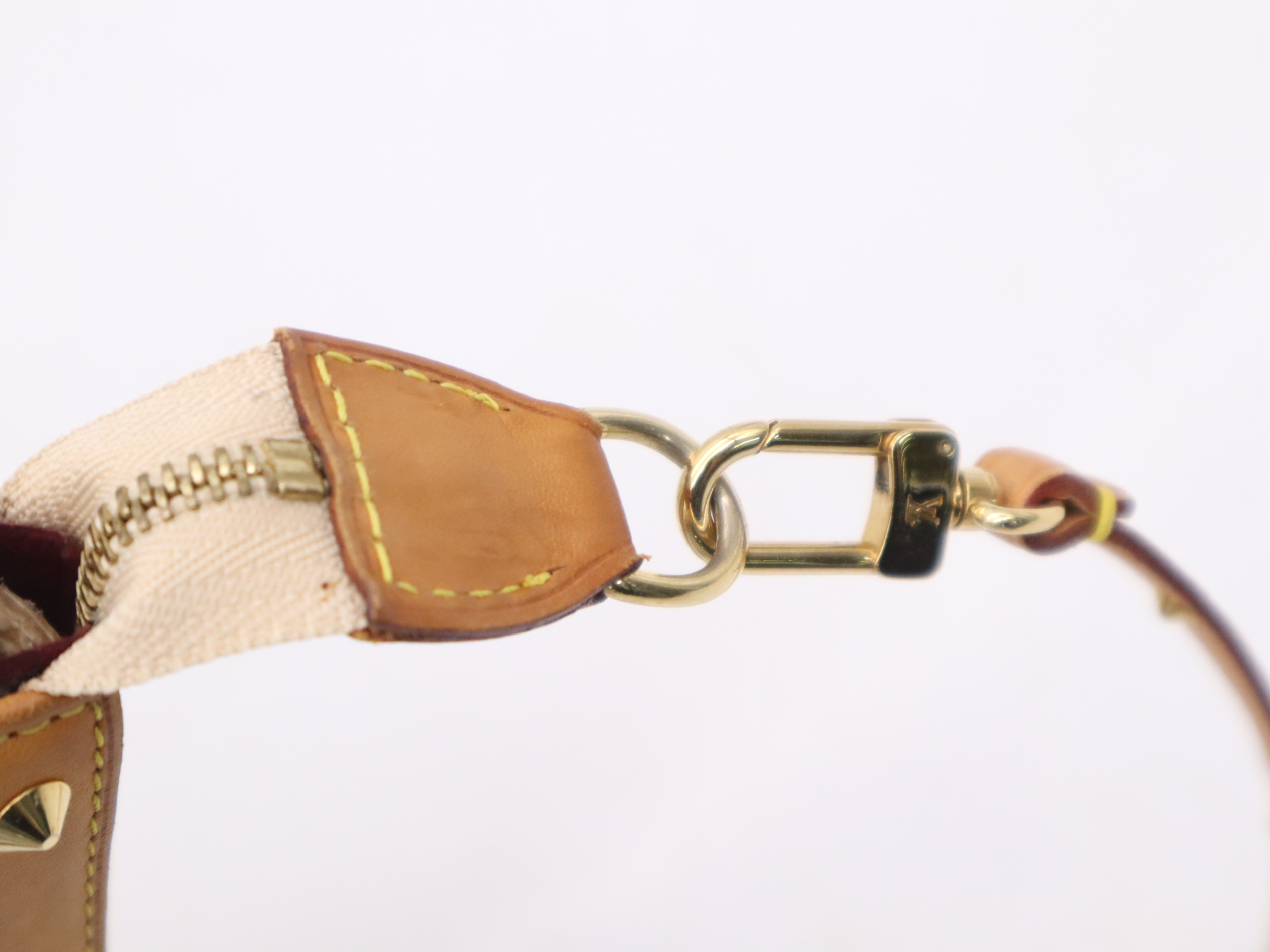 M92649 Multicolor Pochette Accessoires Blanc Pouch — view 8