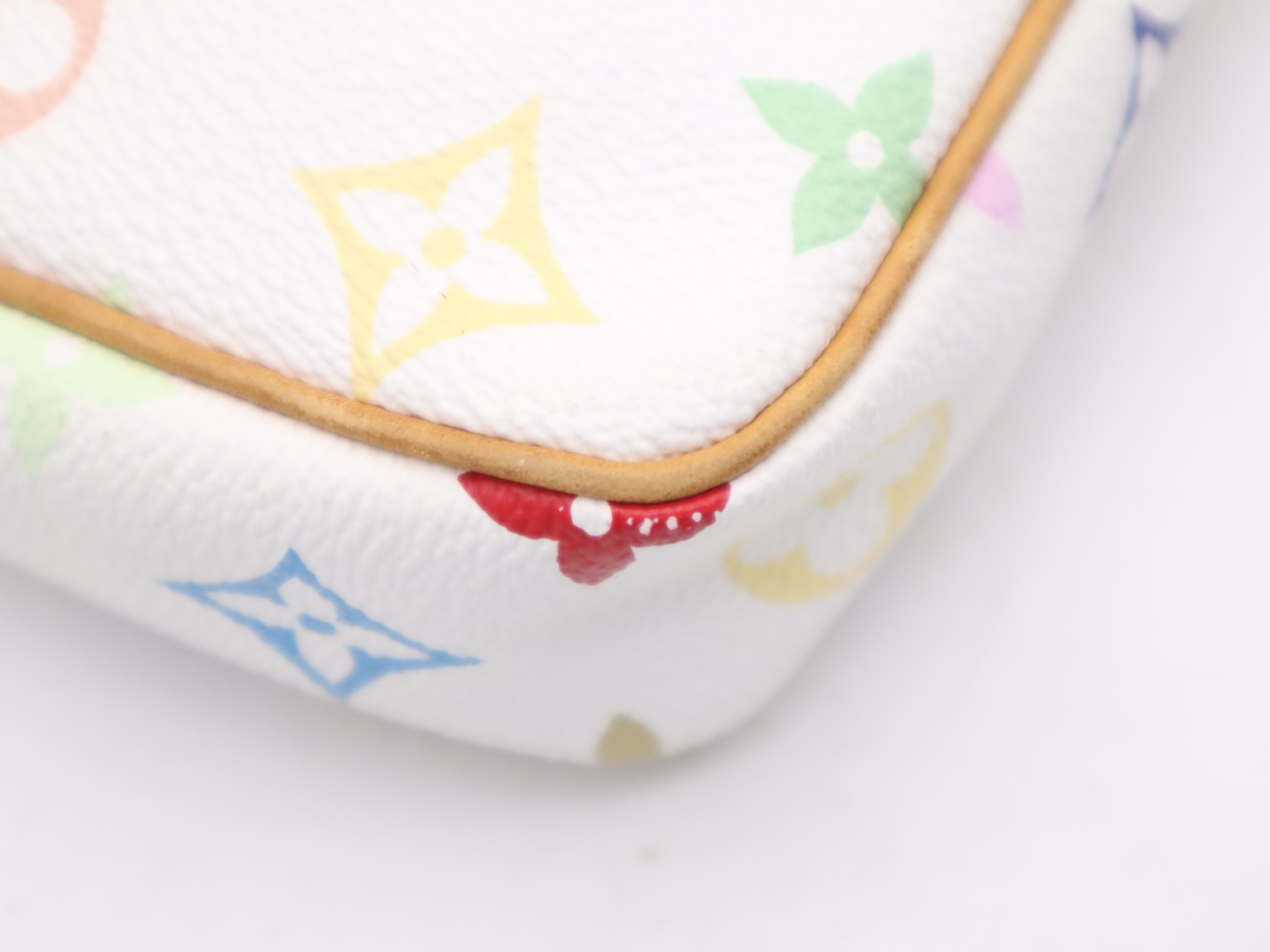 M92649 Multicolor Pochette Accessoires Blanc Pouch — view 10