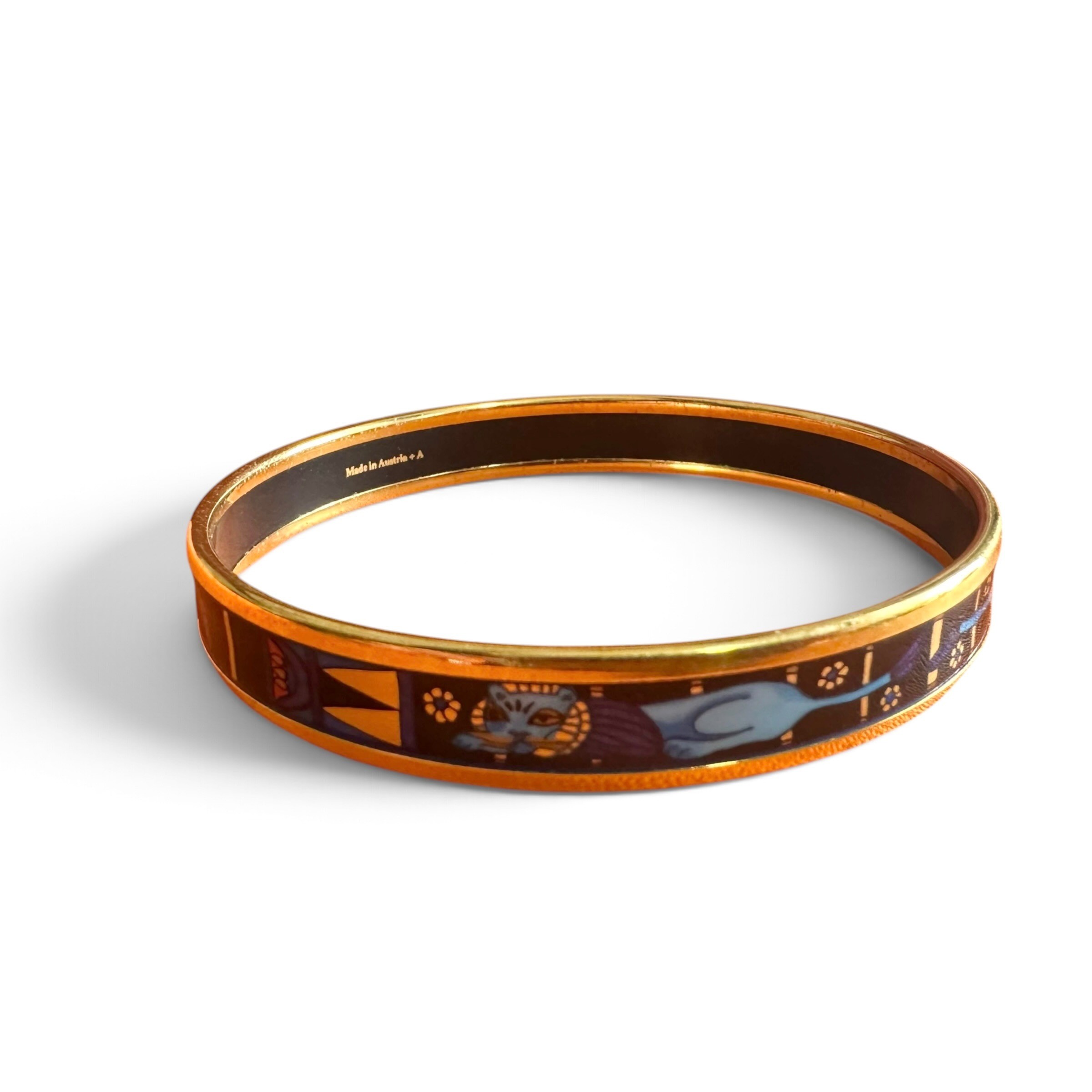 Enamel bangle, cloisonné enamel, animal design, gold, wrist circumference approximately 21.5 cm — view 5