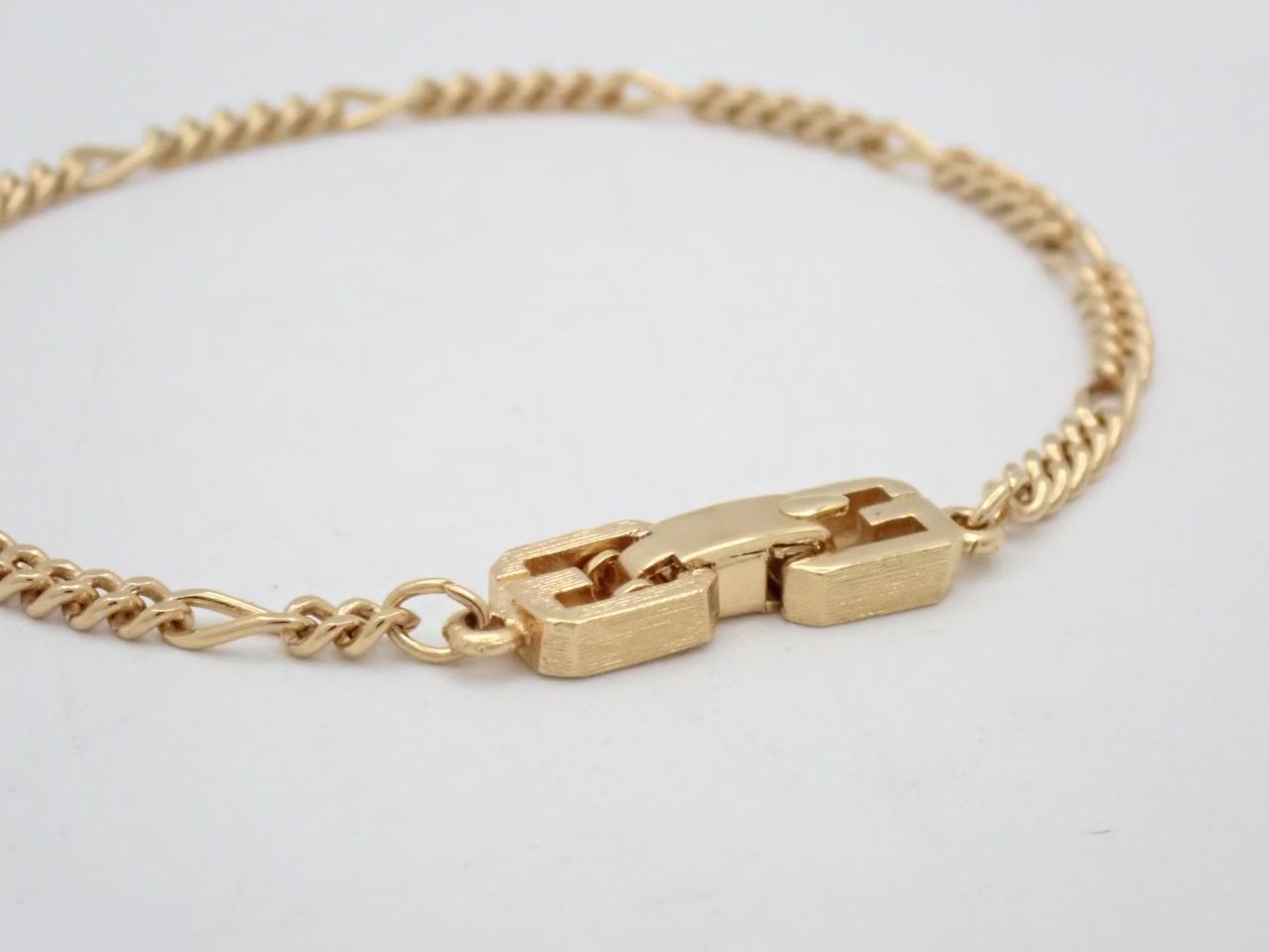 Other items: Precious metal bracelets and bangles (metal), wrist circumference approximately 18cm. — view 3