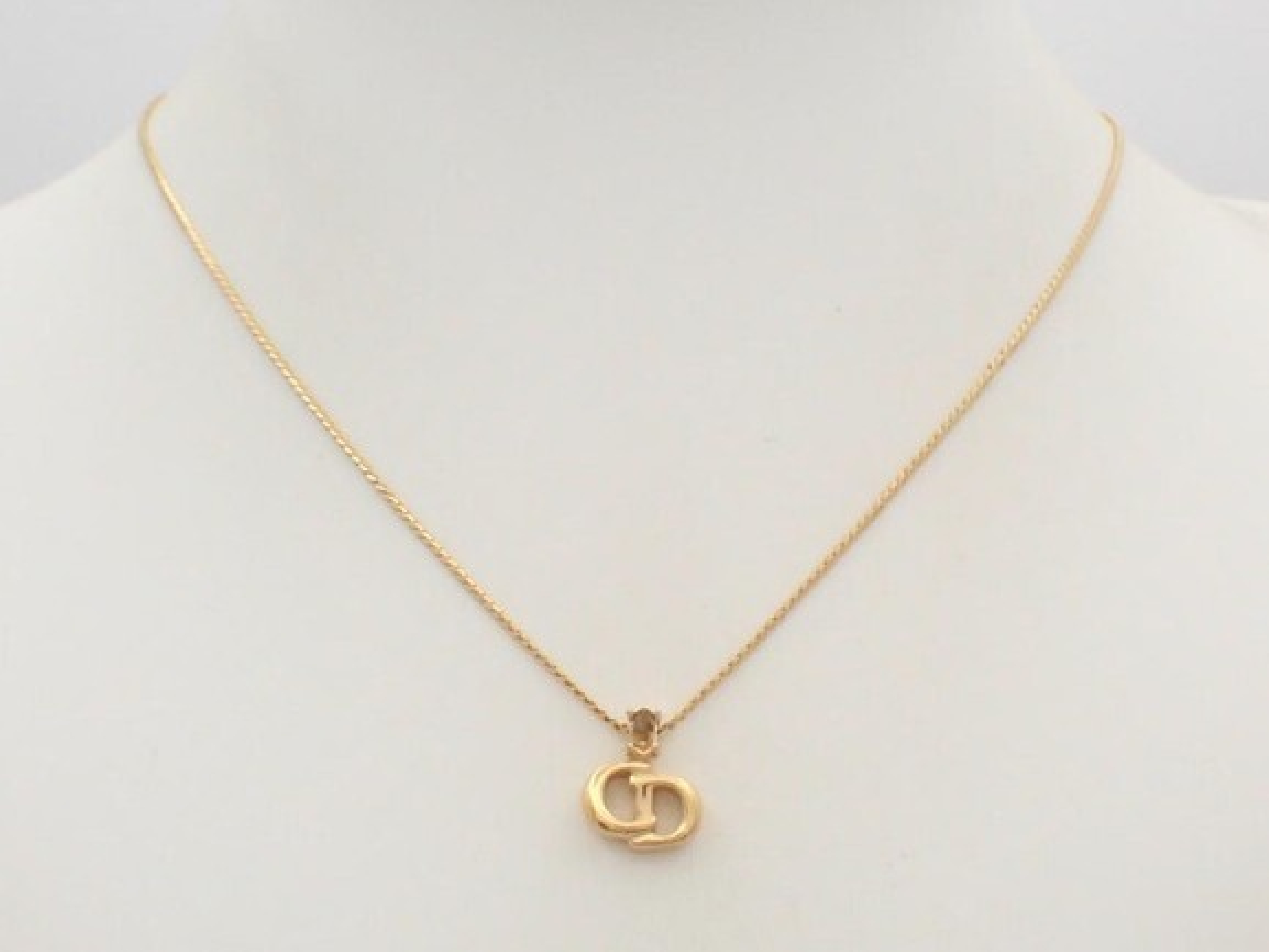 Christian necklace, chain approximately 44cm. — view 2