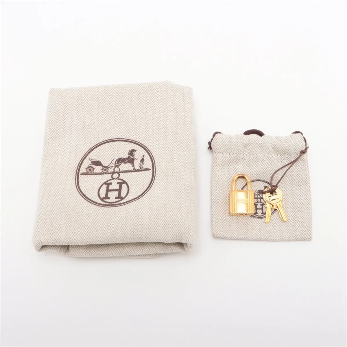 Picotin Lock 18 PM, Taurillon Clemence leather, black with gold hardware, C: 2018 — view 9
