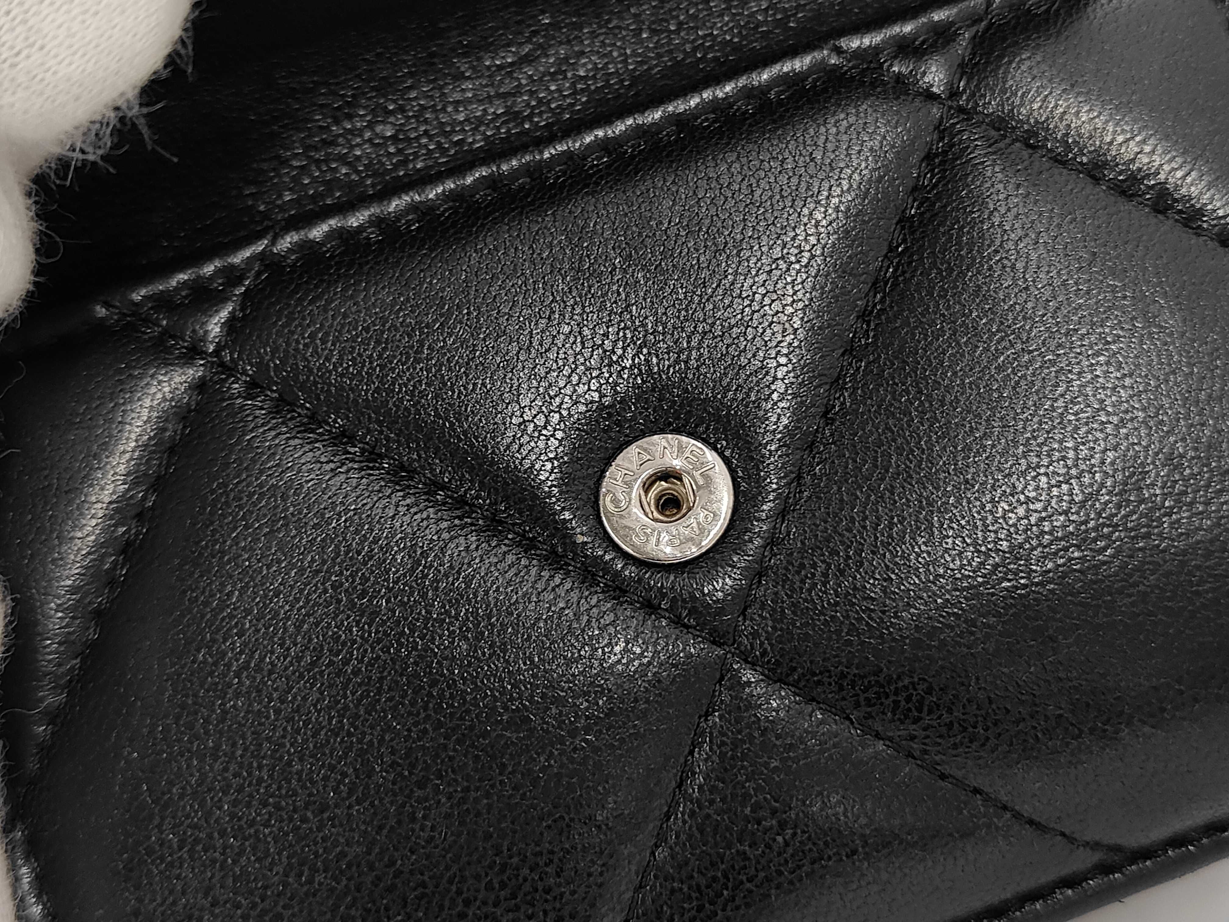 Lambskin Chanel 19 Matelassé Wallet, Silver Hardware, Black, Seal, 31745685 — view 4