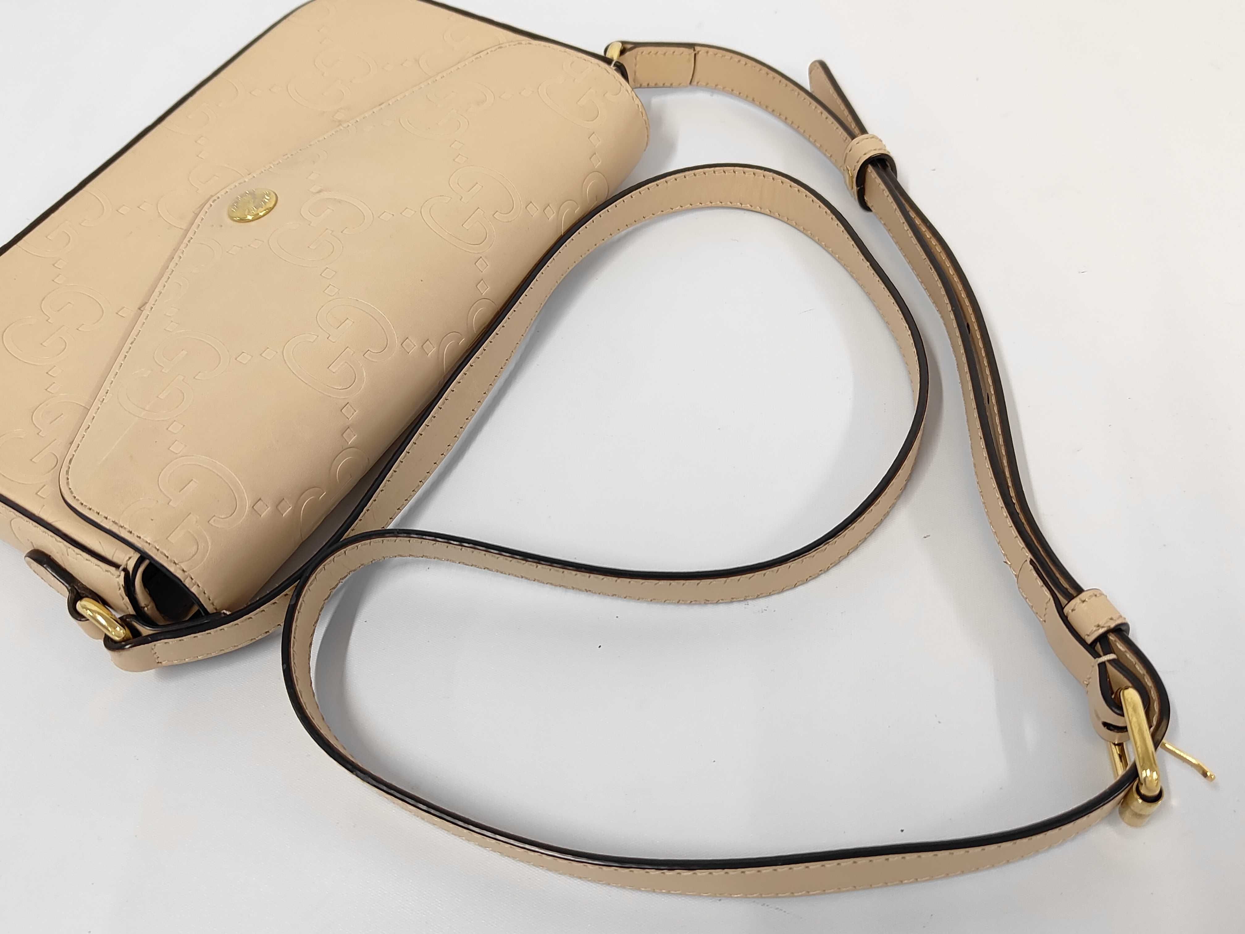 GG Supreme Leather Shoulder Bag — view 3