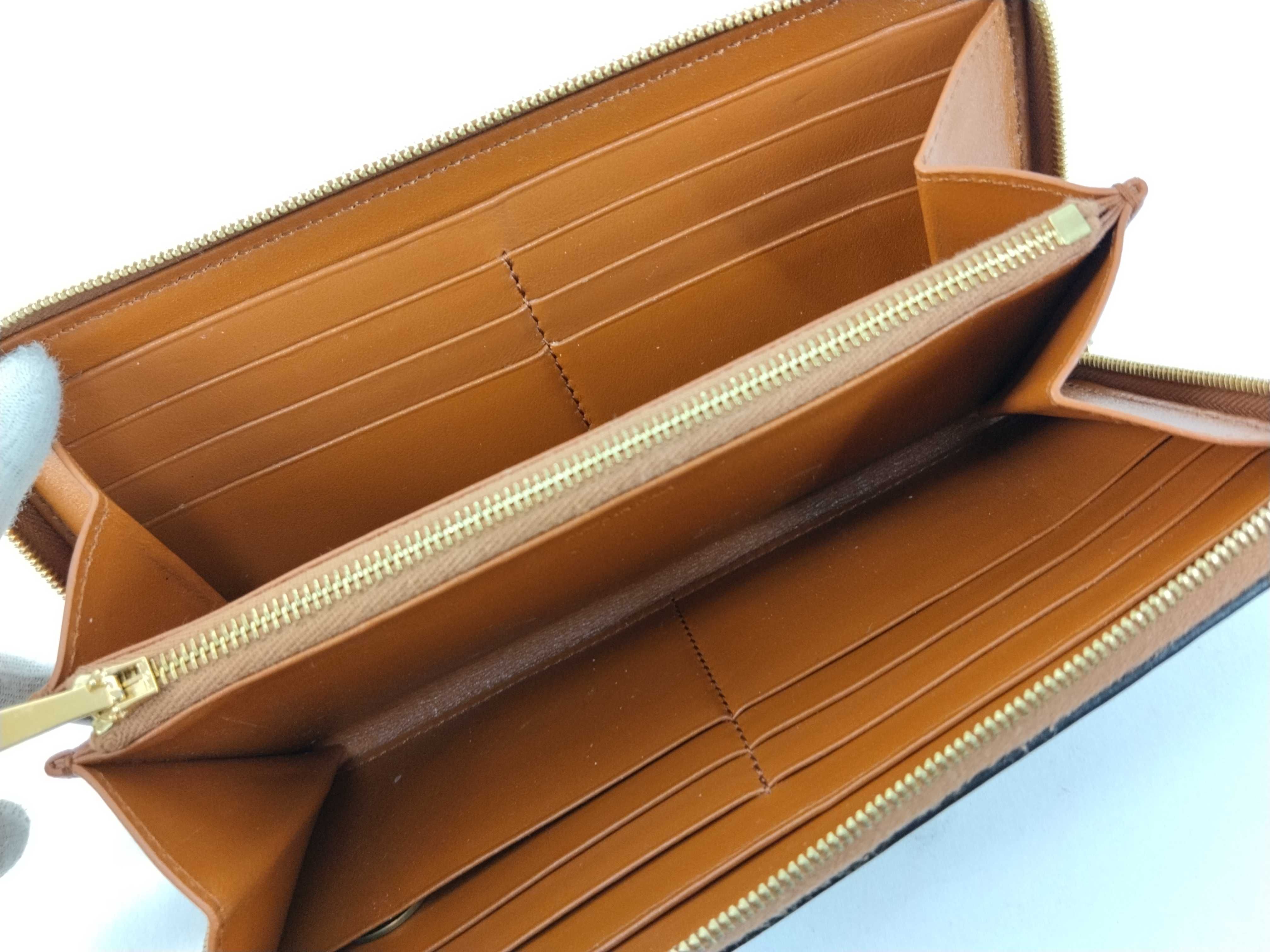 Triomphe Beige Round Zip Wallet — view 14