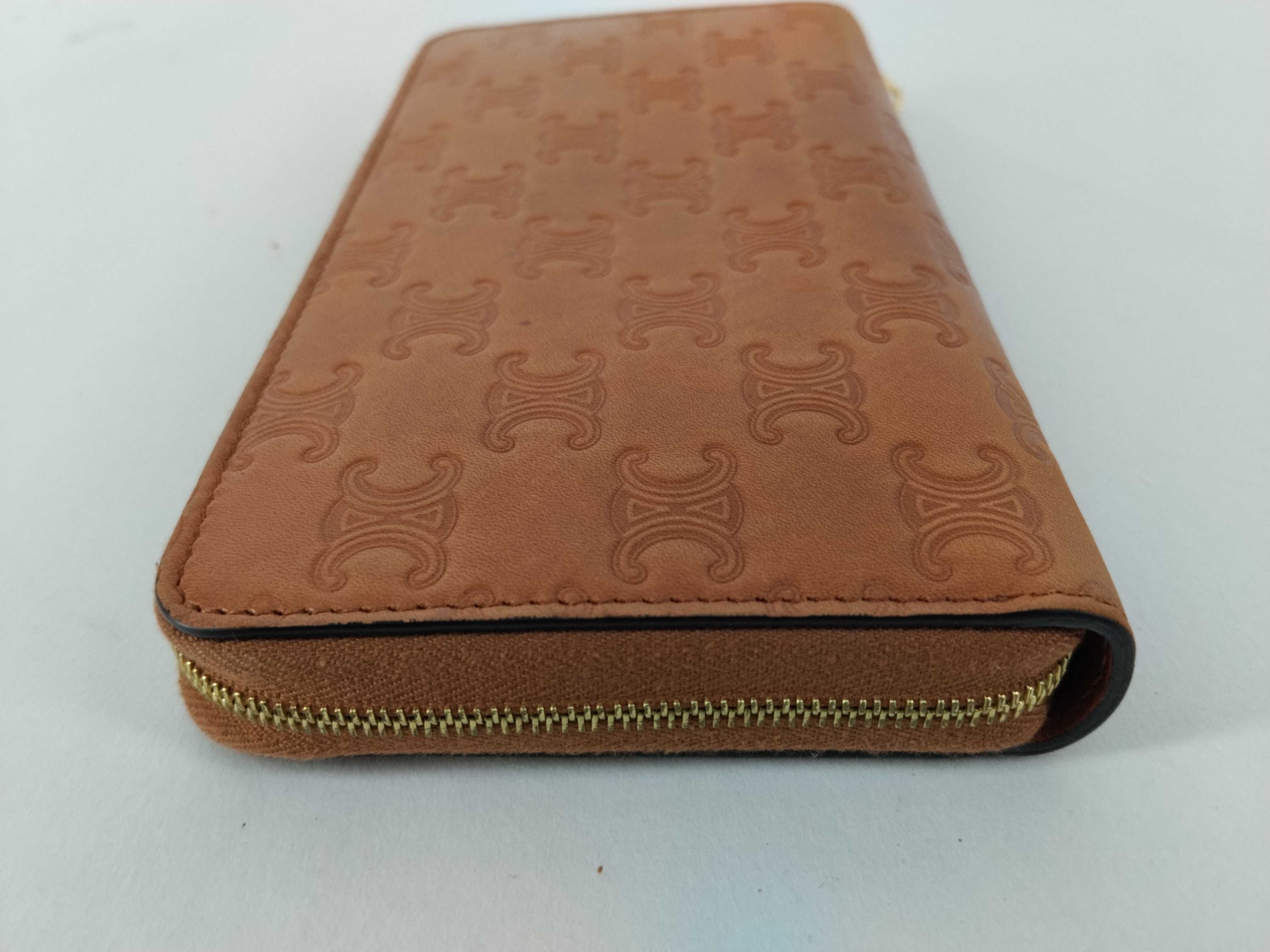 Triomphe Beige Round Zip Wallet — view 4