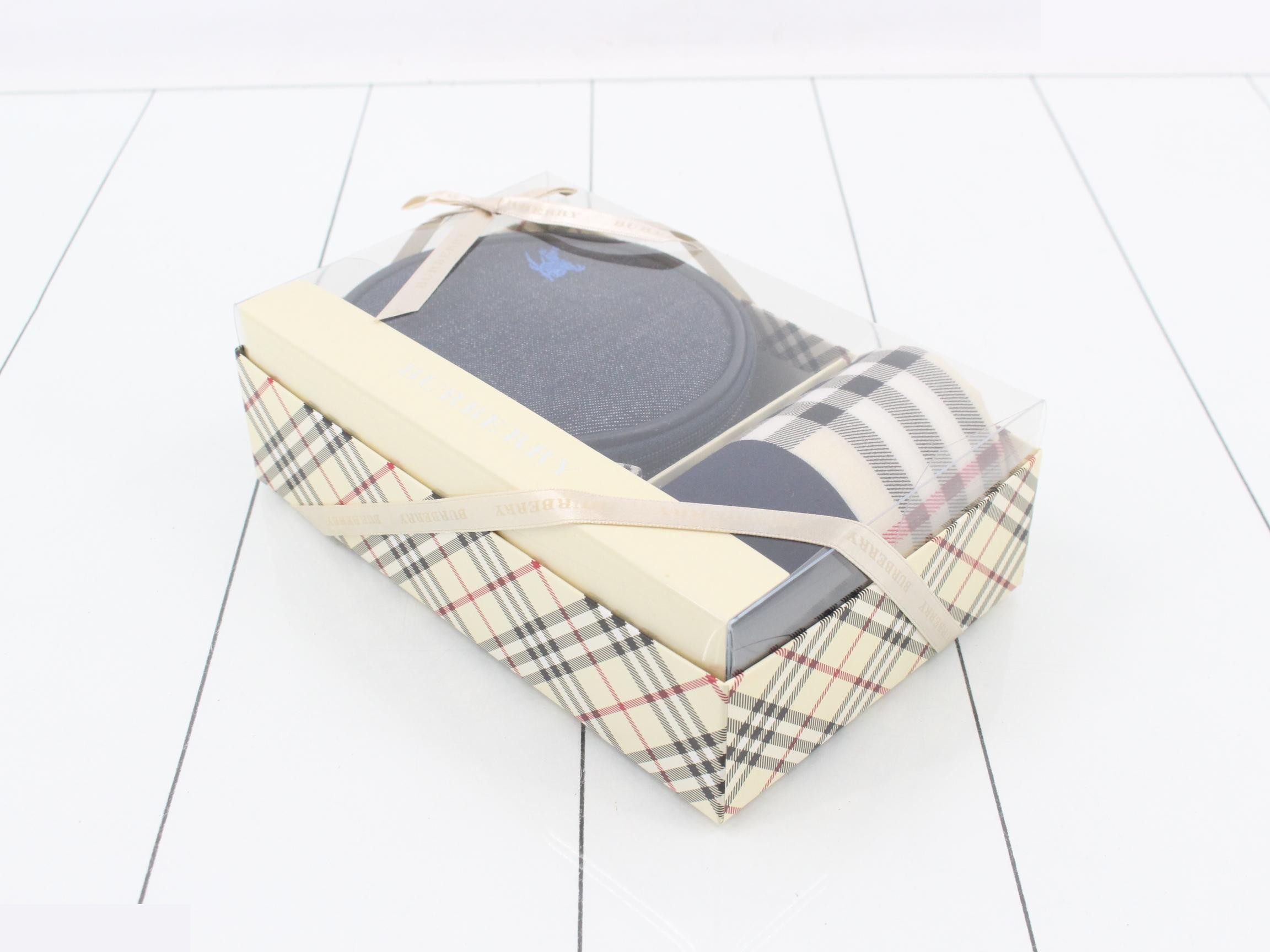 Unused Burberry Nova Check pouch set with box. — view 2