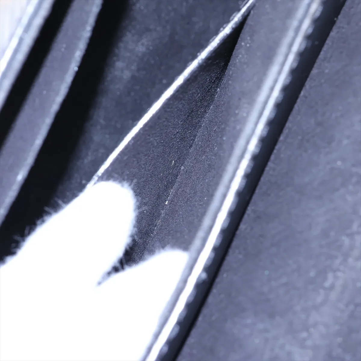 Epi Twist MM M54804 Black — view 9