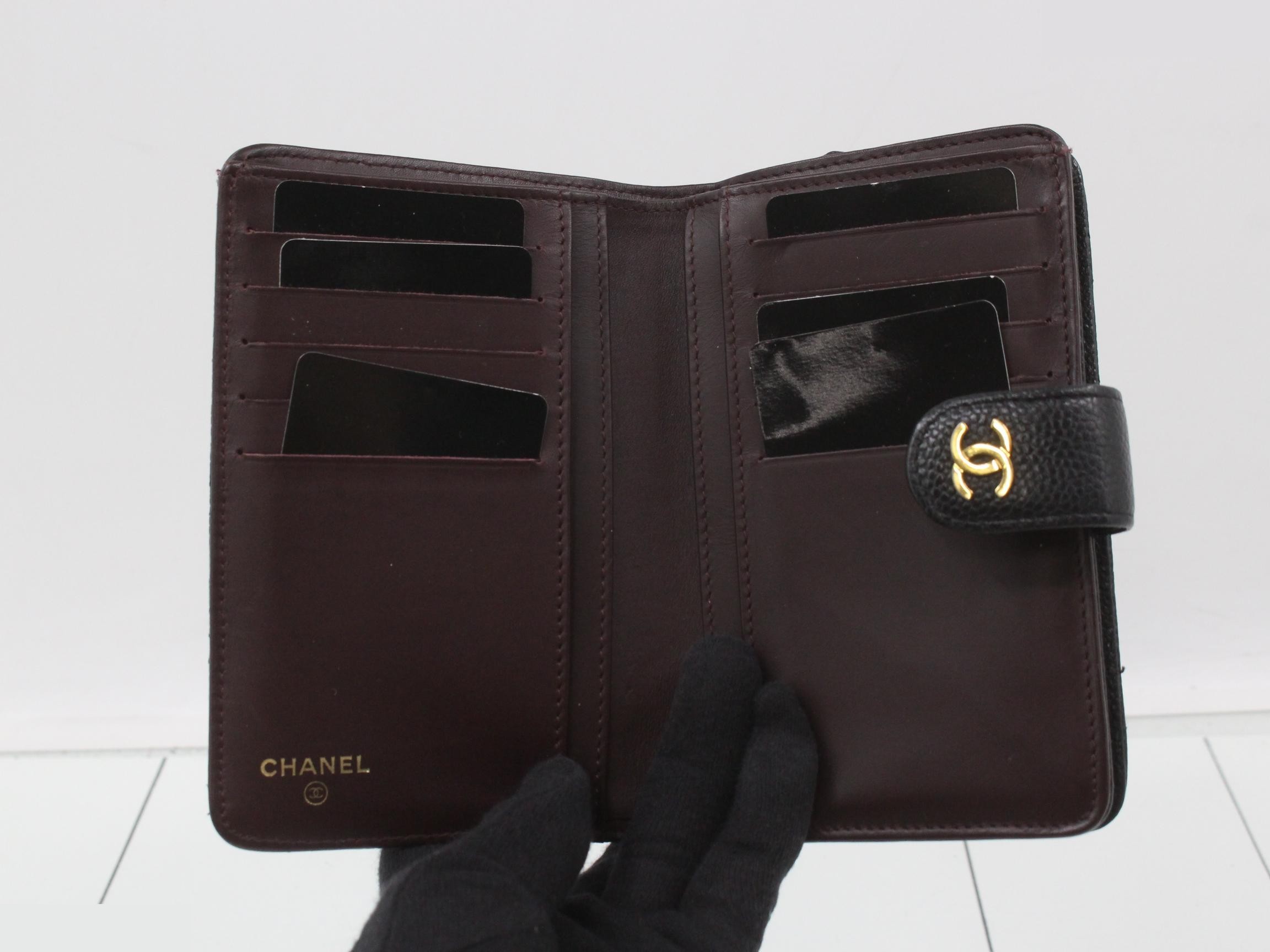 Caviar skin (bags) and wallets — view 3