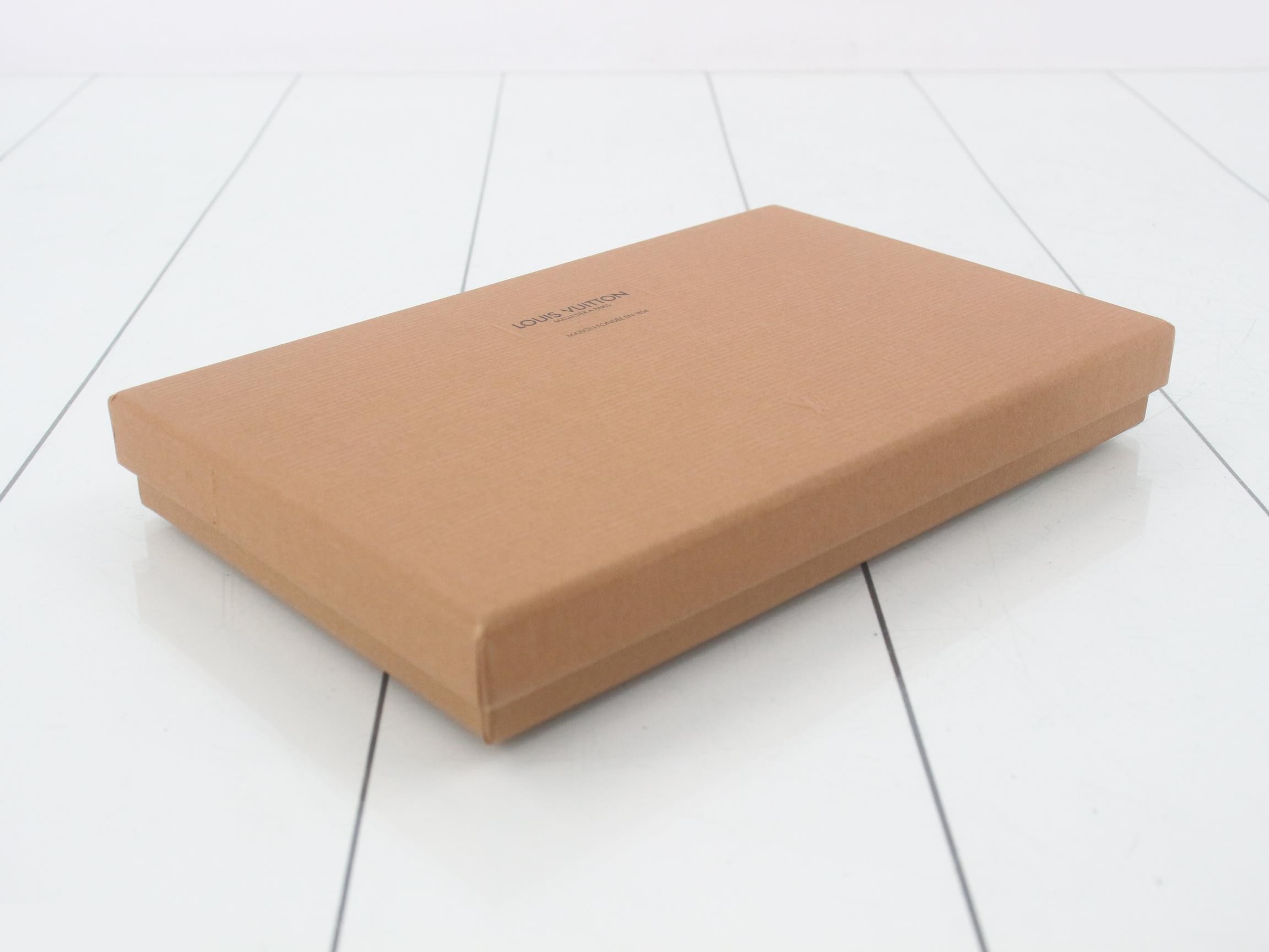 International Long Wallet — view 5
