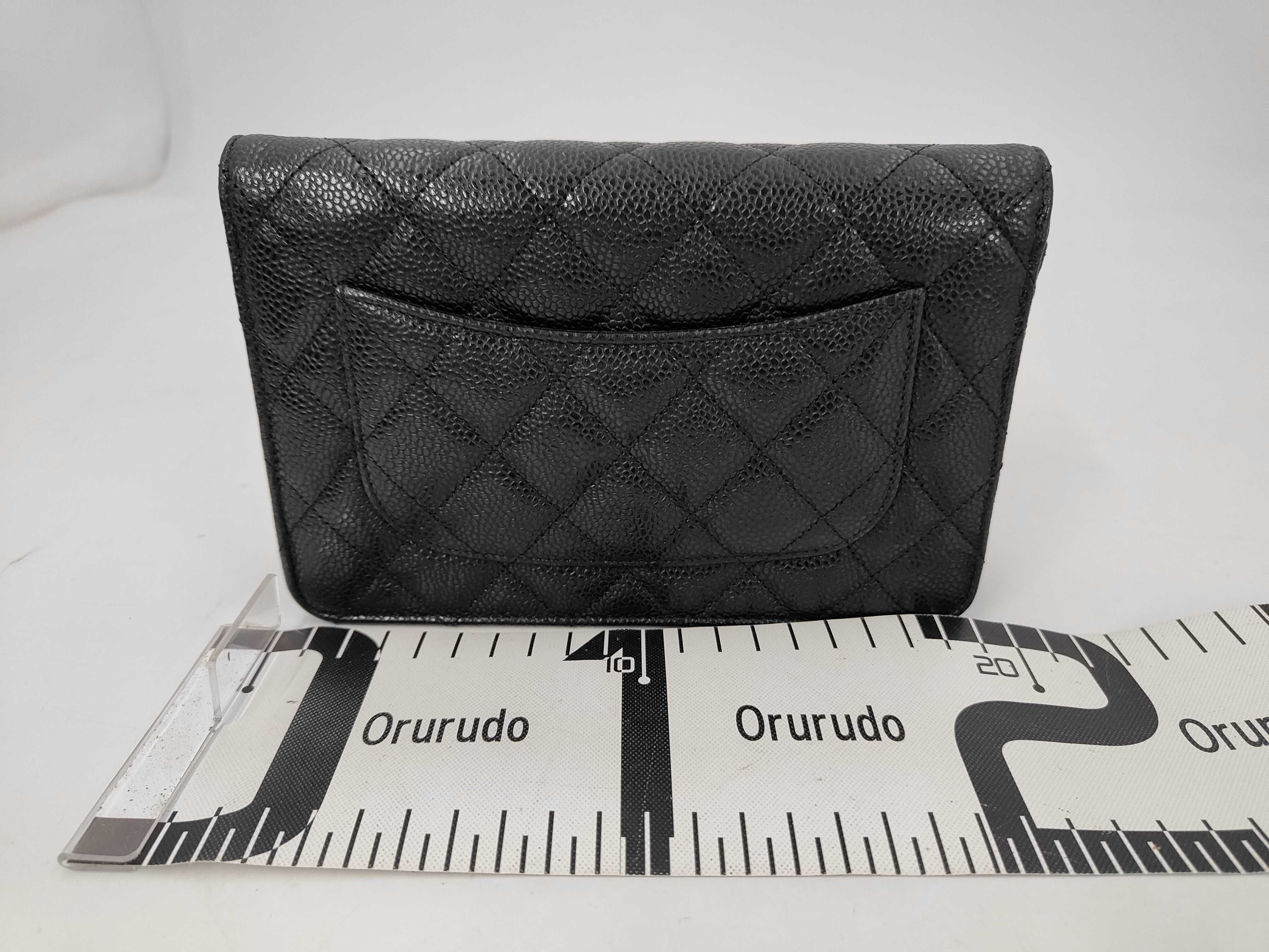 Caviar Skin AP0250 Chain Wallet Shoulder Bag with Serial Number Plate — view 2