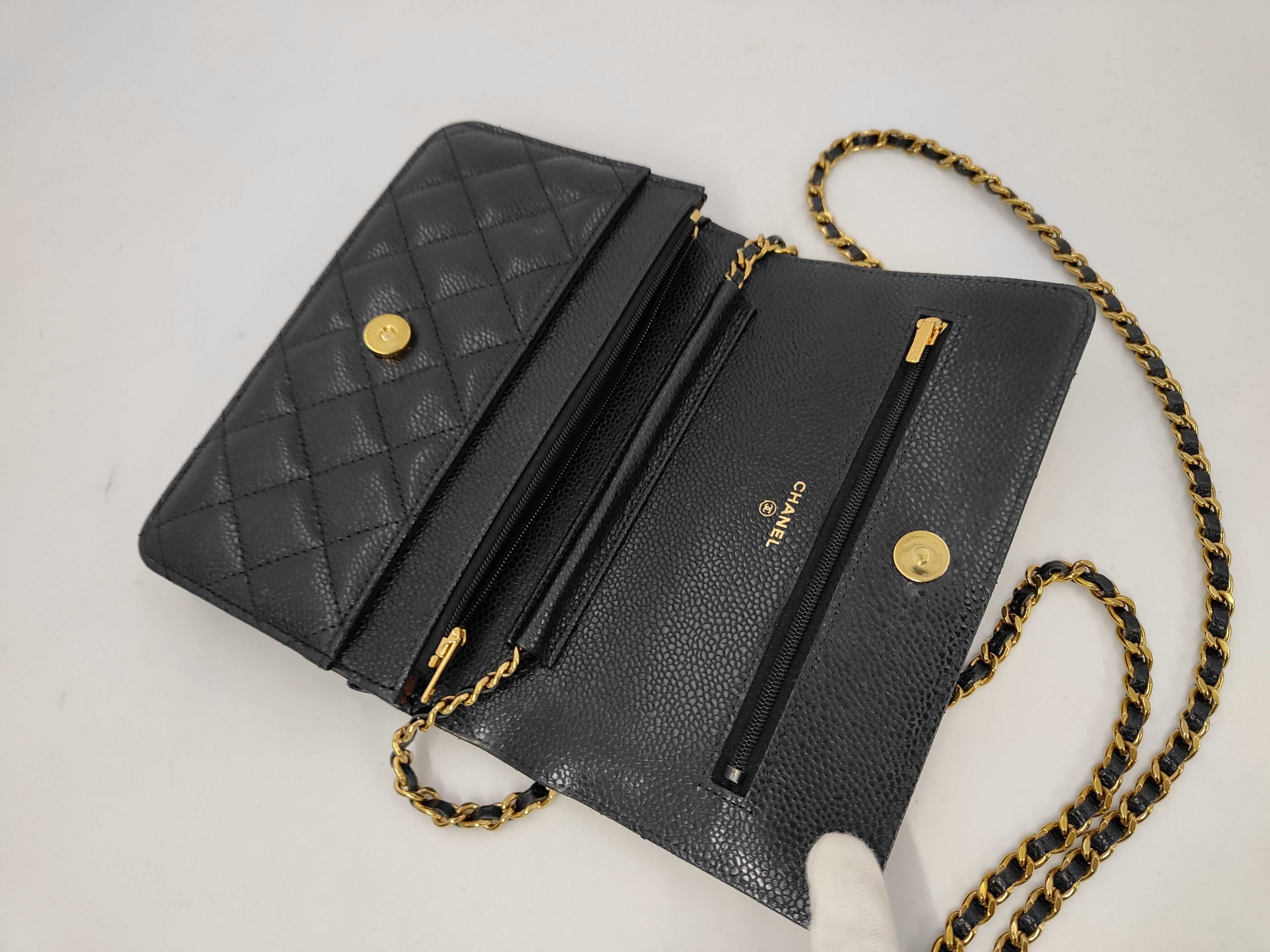 Caviar Skin AP0250 Chain Wallet Shoulder Bag with Serial Number Plate — view 8