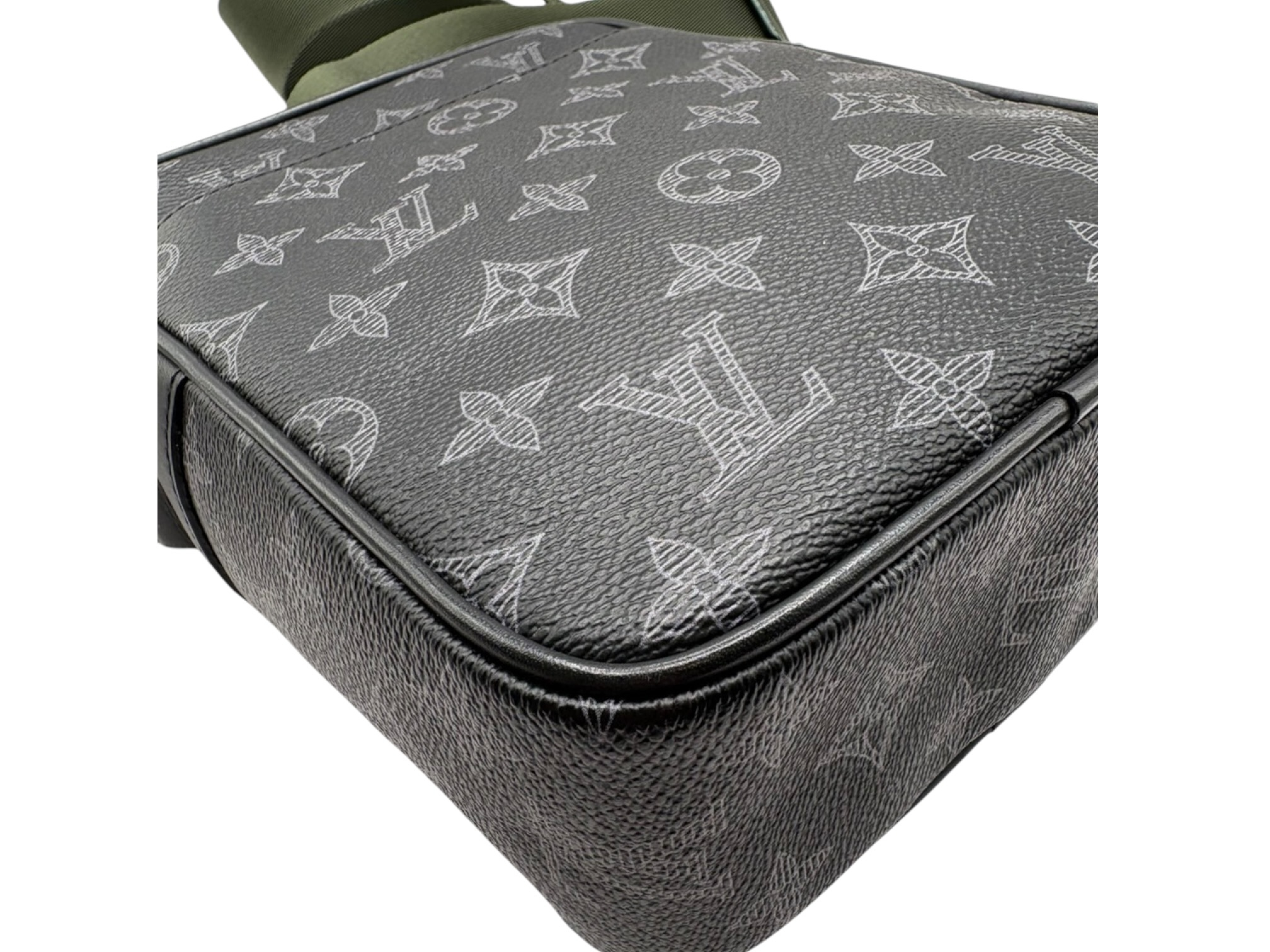 Monogram Vivienne Danube PM M43677 Shoulder Bag — view 6